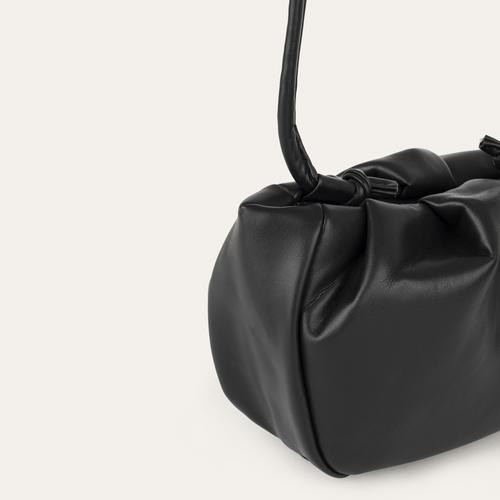  BÜZGÜLÜ DERİ GÖRÜNÜMLÜ OMUZ ÇANTASI