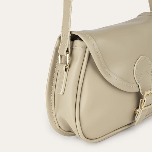  TOKA DETAYLI DERİ GÖRÜNÜMLÜ OMUZ ÇANTASI