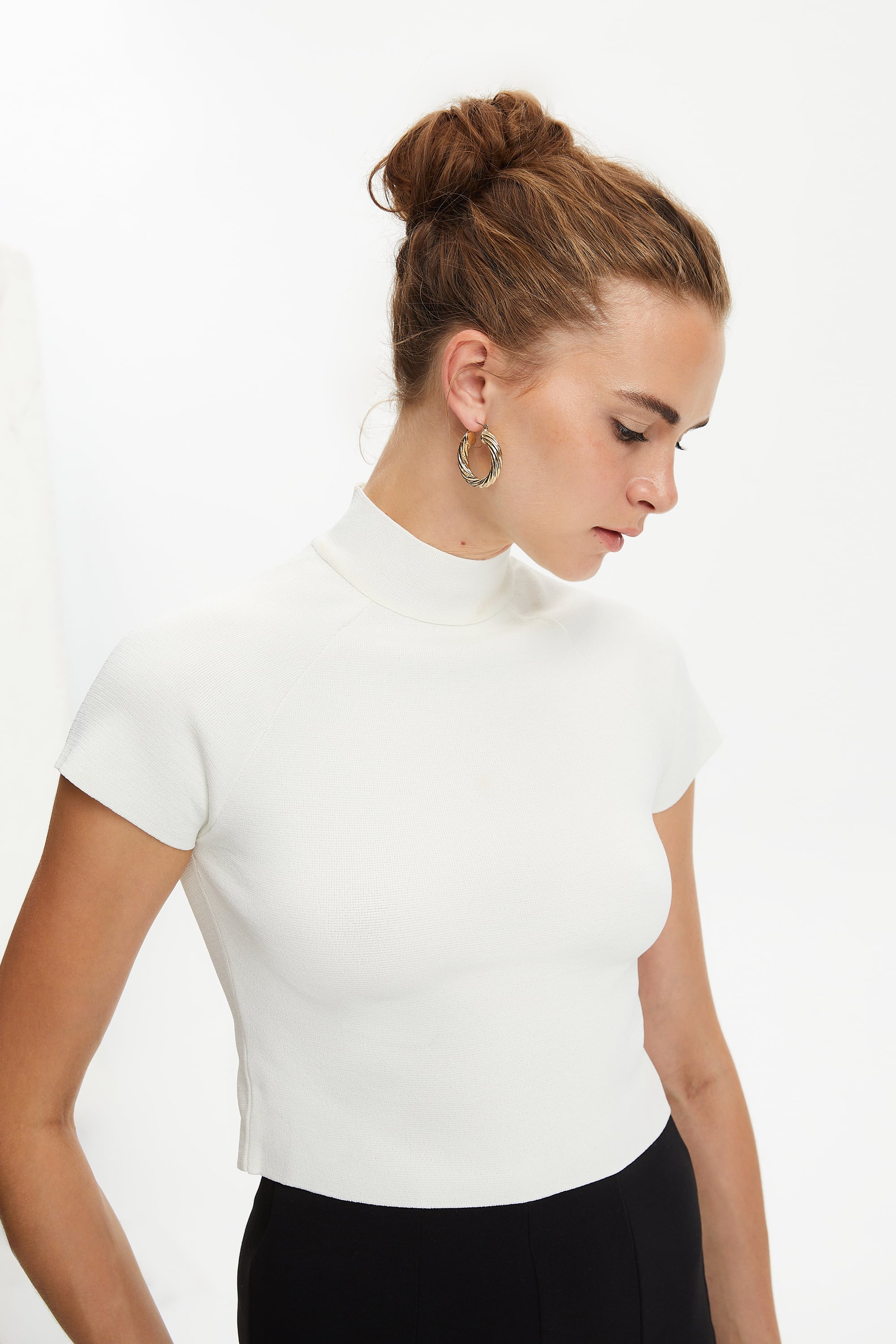 FERMUAR DETAYLI CROP TRİKO