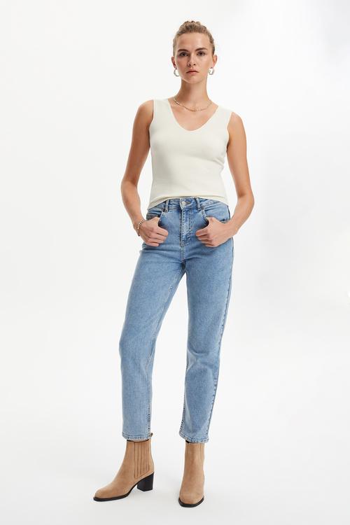  V YAKA KOLSUZ TRİKO