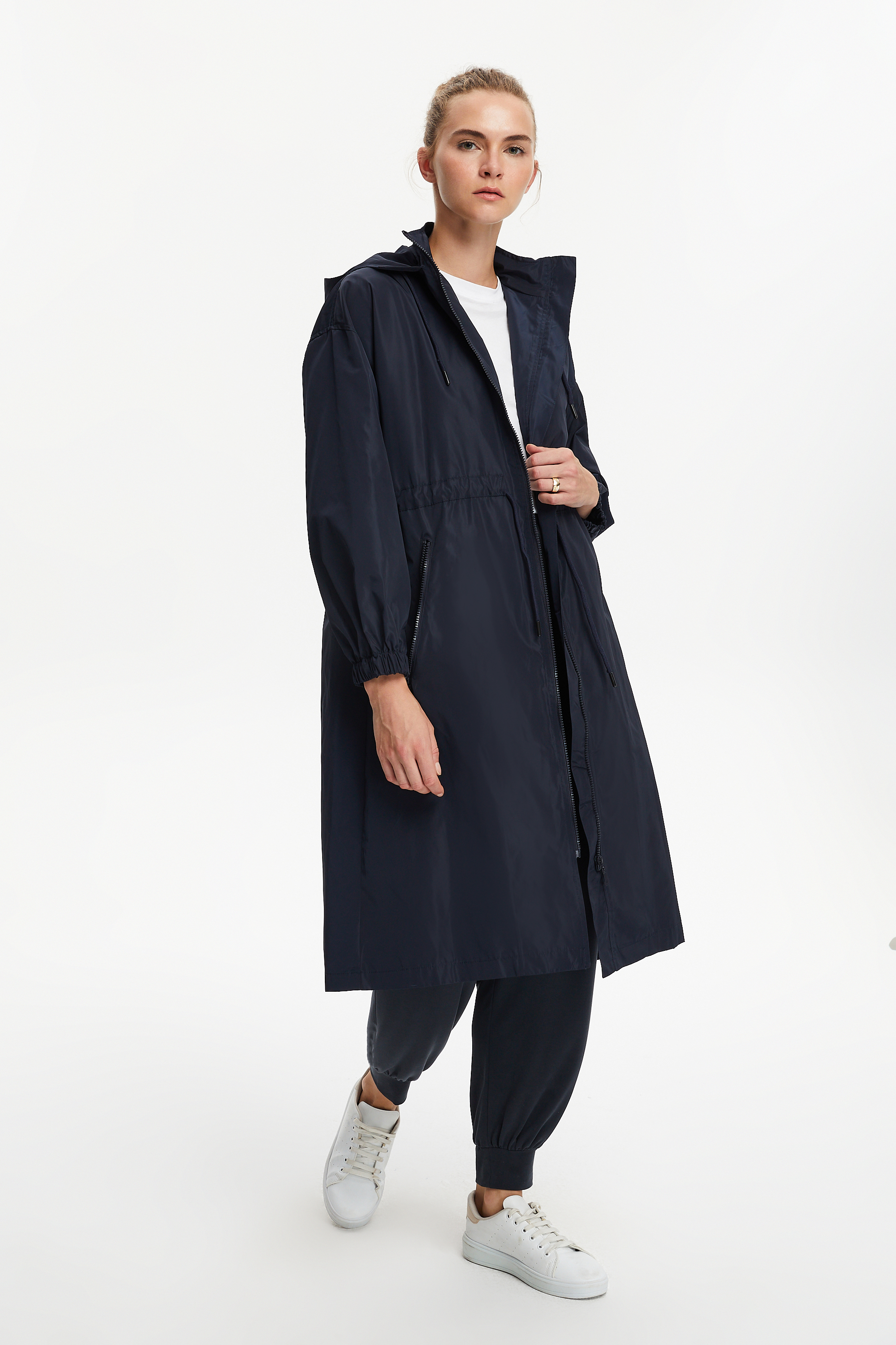 KAPÜŞONLU YAĞMURLUK