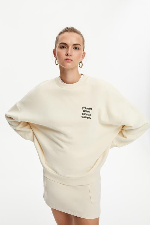 SLOGAN DETAYLI SWEATSHIRT