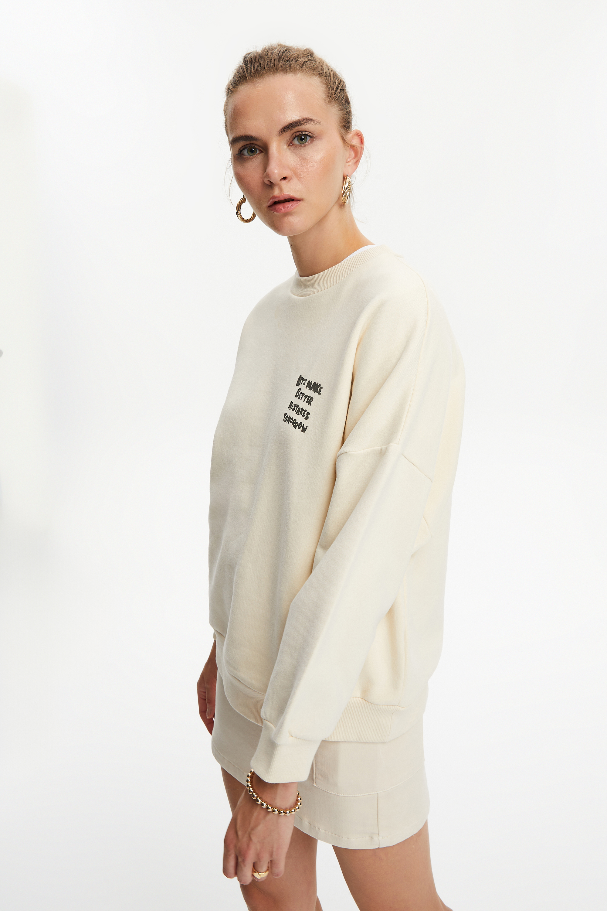 SLOGAN DETAYLI SWEATSHIRT