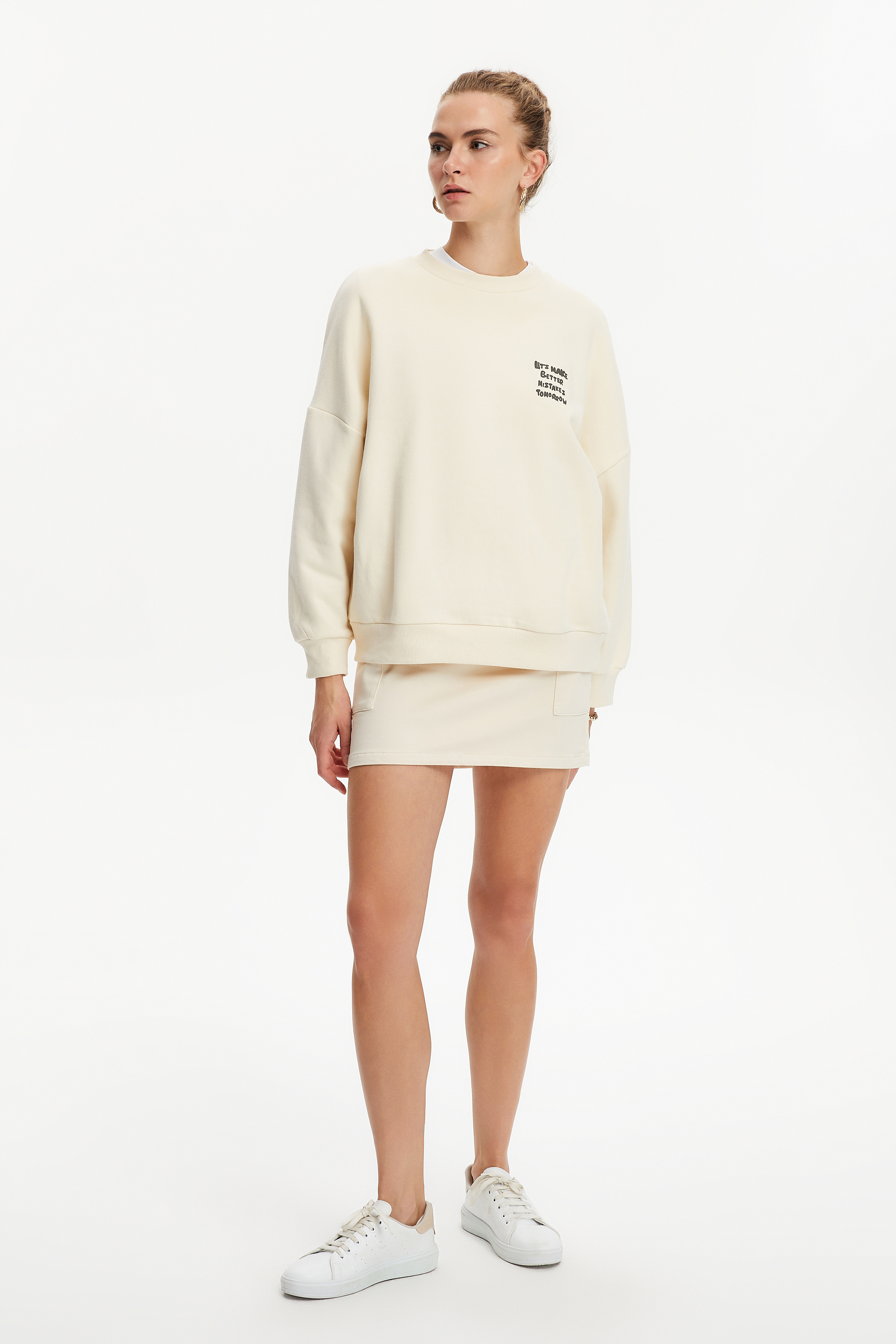 SLOGAN DETAYLI SWEATSHIRT