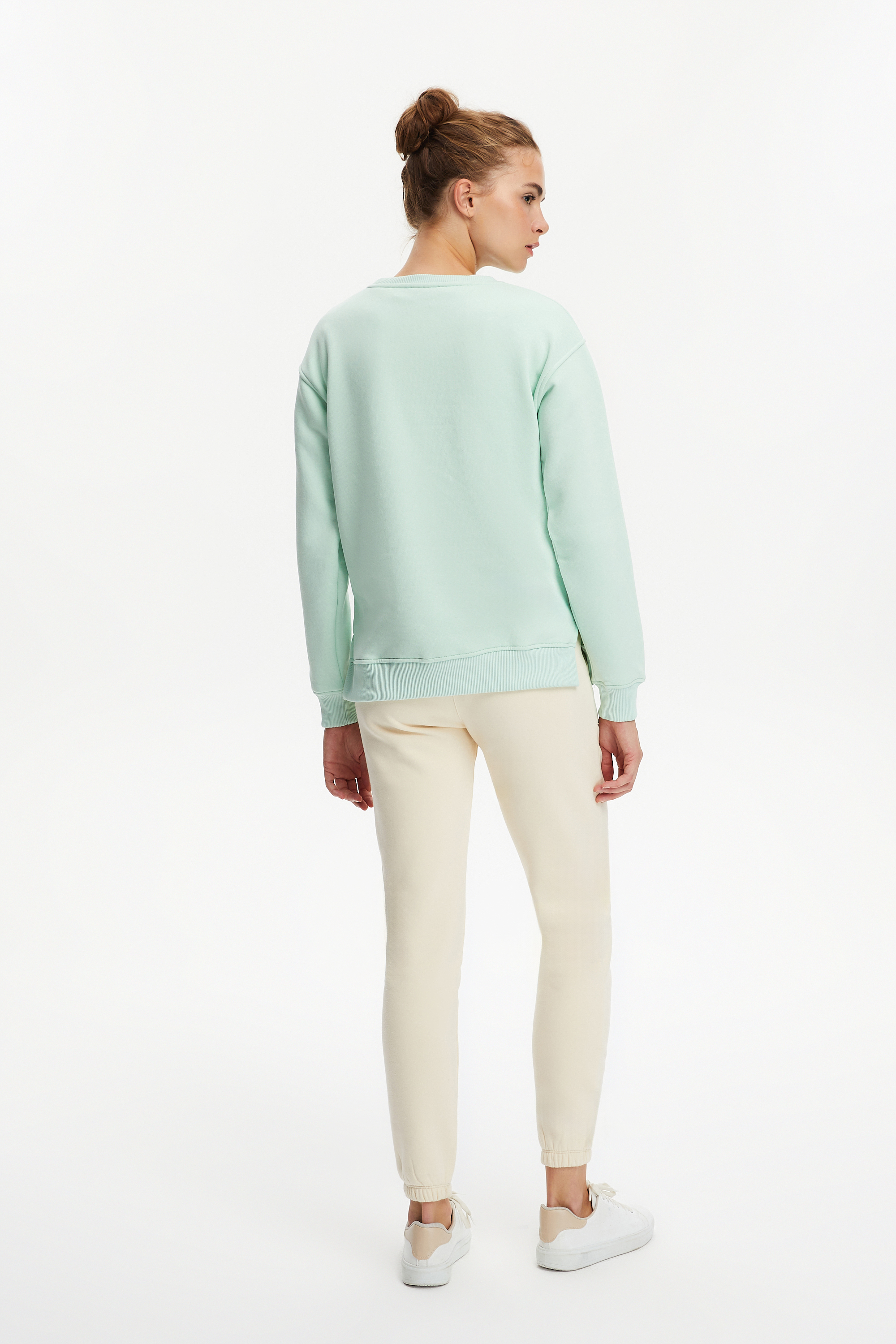 BİSİKLET YAKA SWEATSHIRT