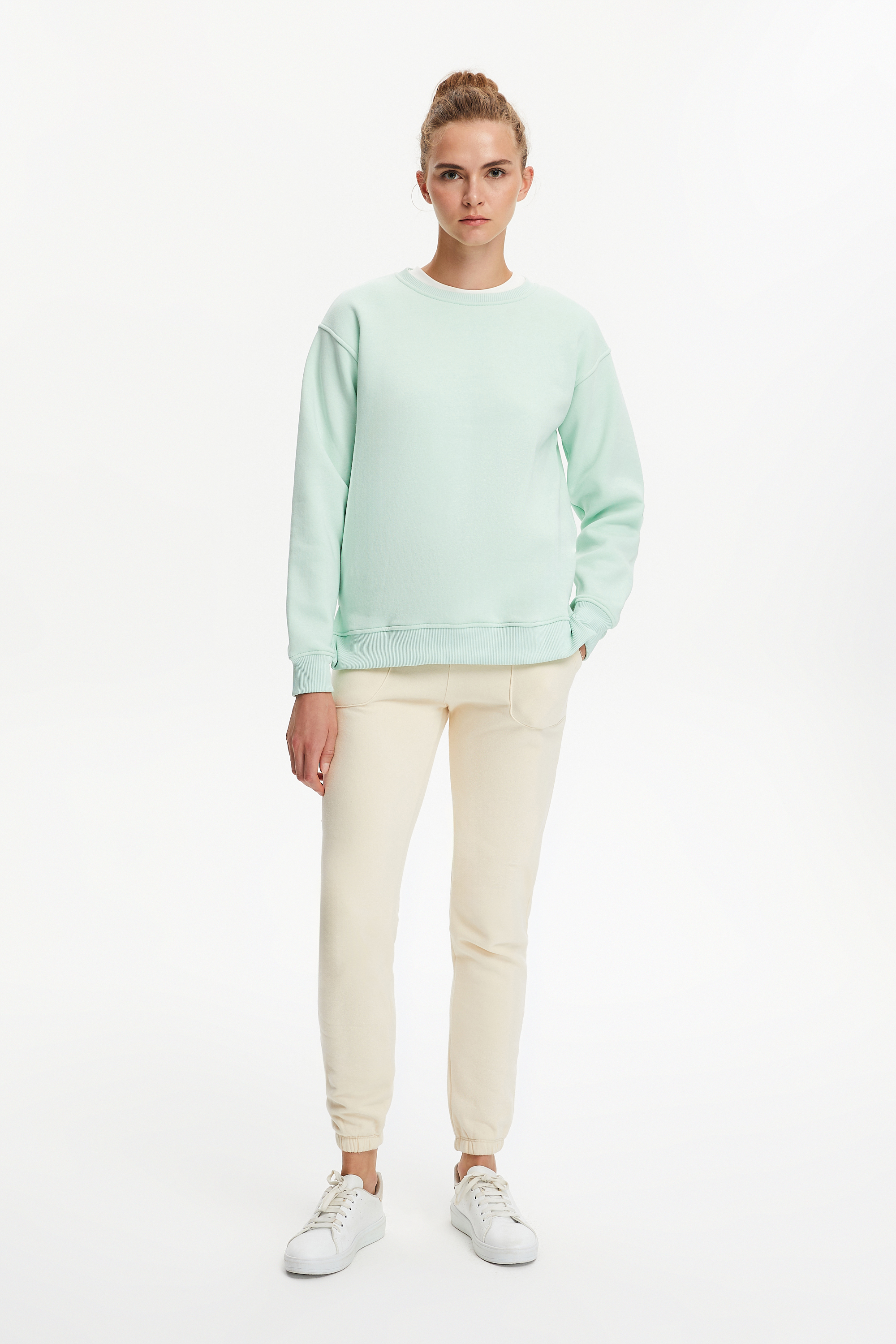 BİSİKLET YAKA SWEATSHIRT