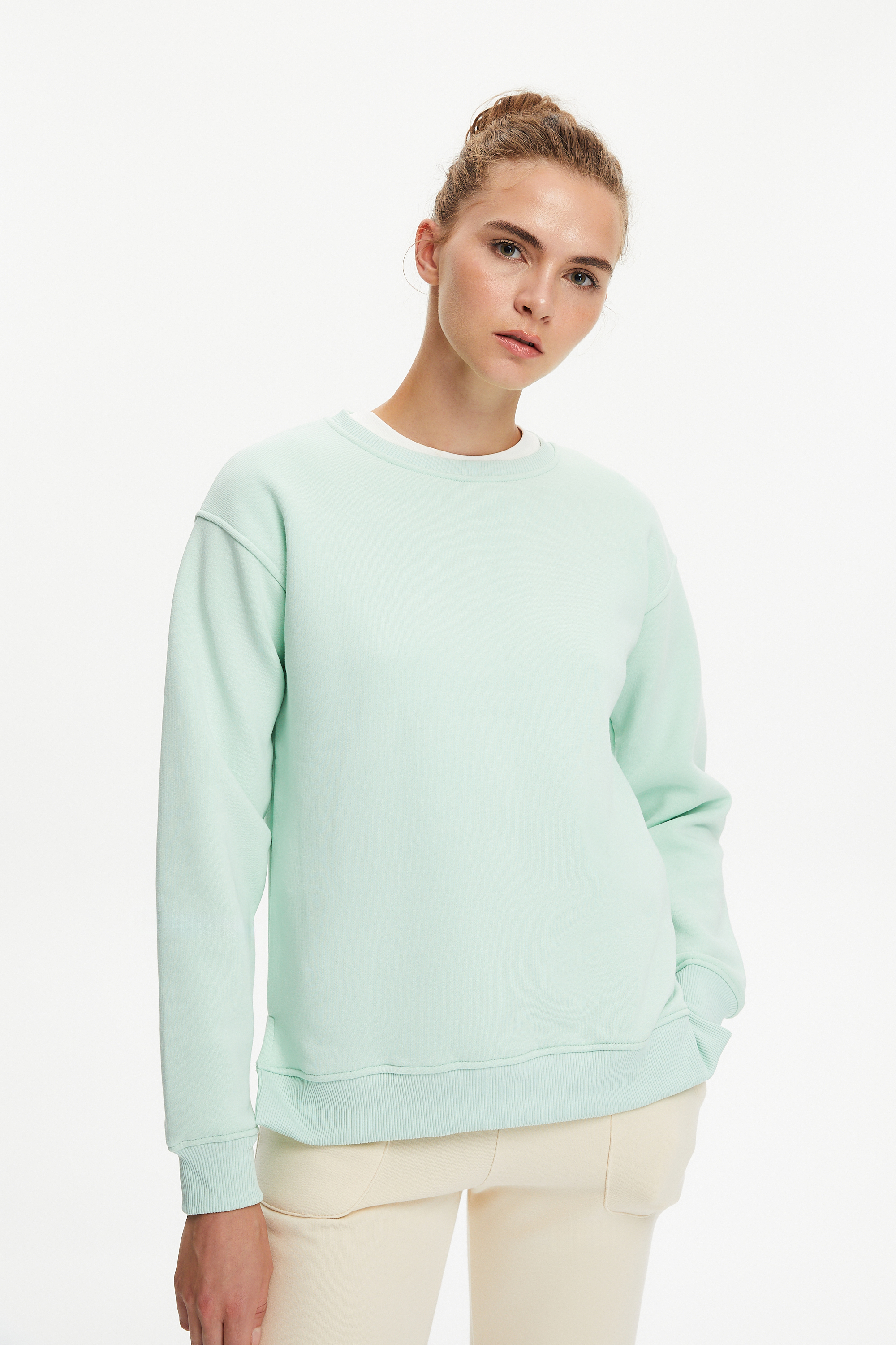 BİSİKLET YAKA SWEATSHIRT