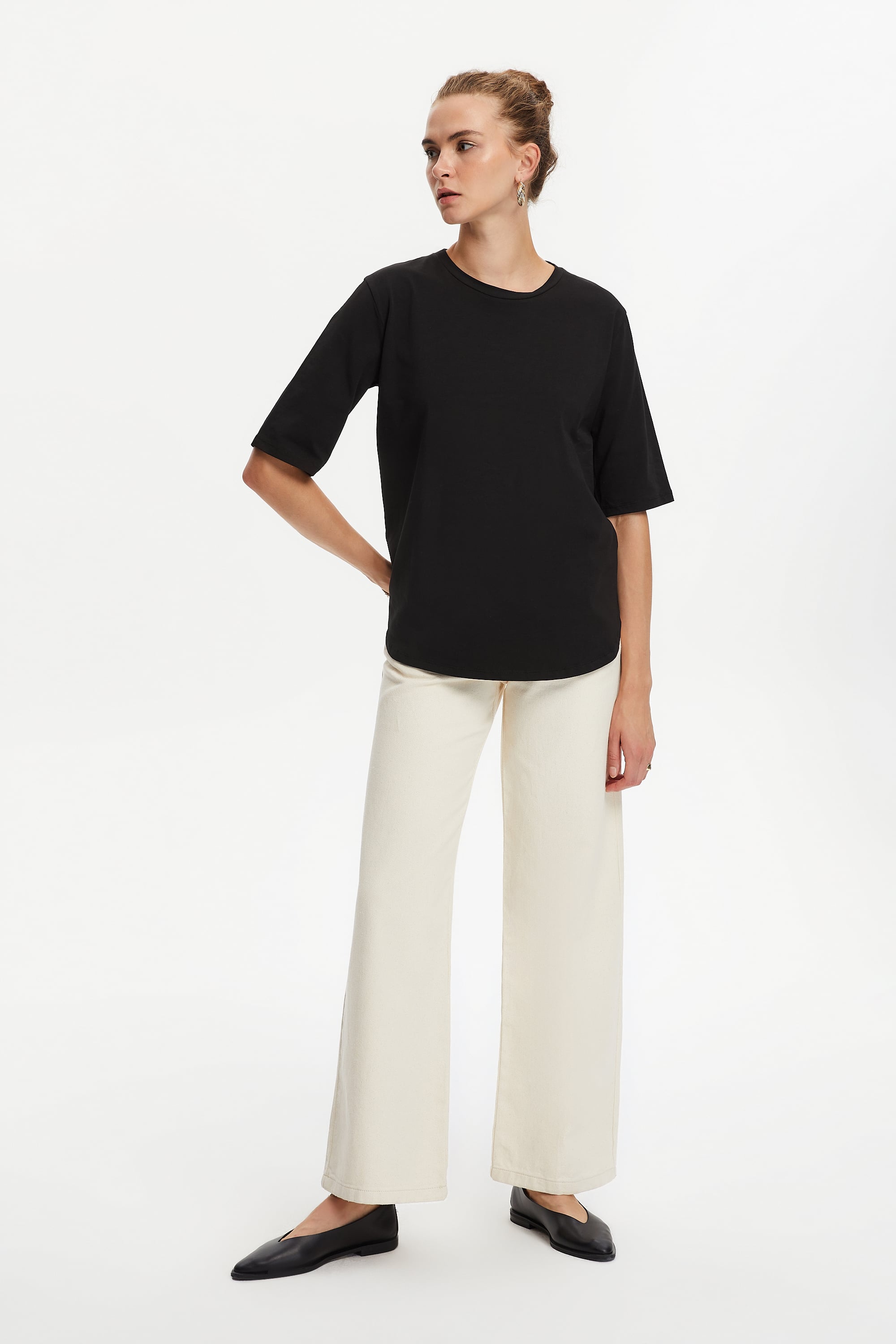 BİSİKLET YAKA KISA KOLLU T-SHIRT