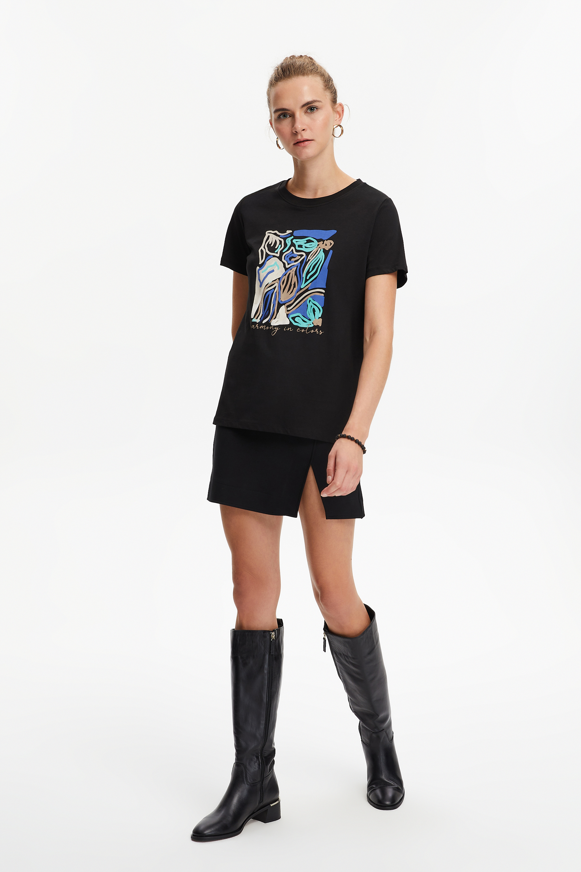 ÇİÇEK DESENLİ KISA KOLLU T-SHIRT