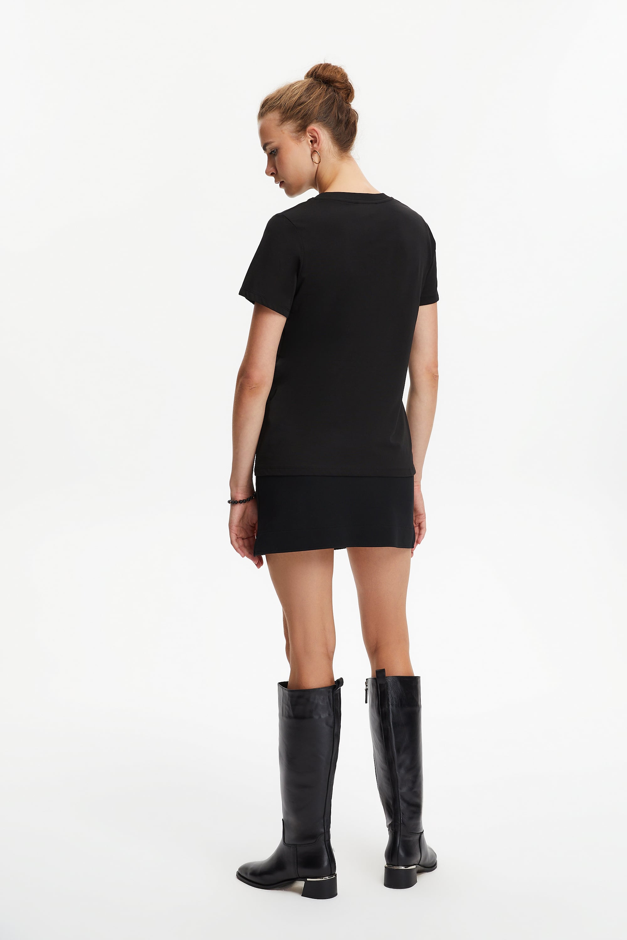 ÇİÇEK DESENLİ KISA KOLLU T-SHIRT