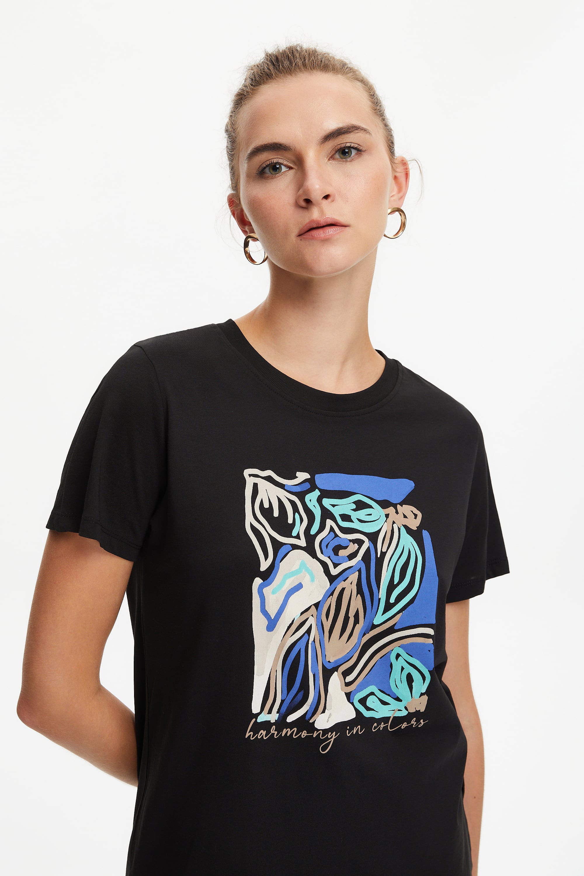 ÇİÇEK DESENLİ KISA KOLLU T-SHIRT