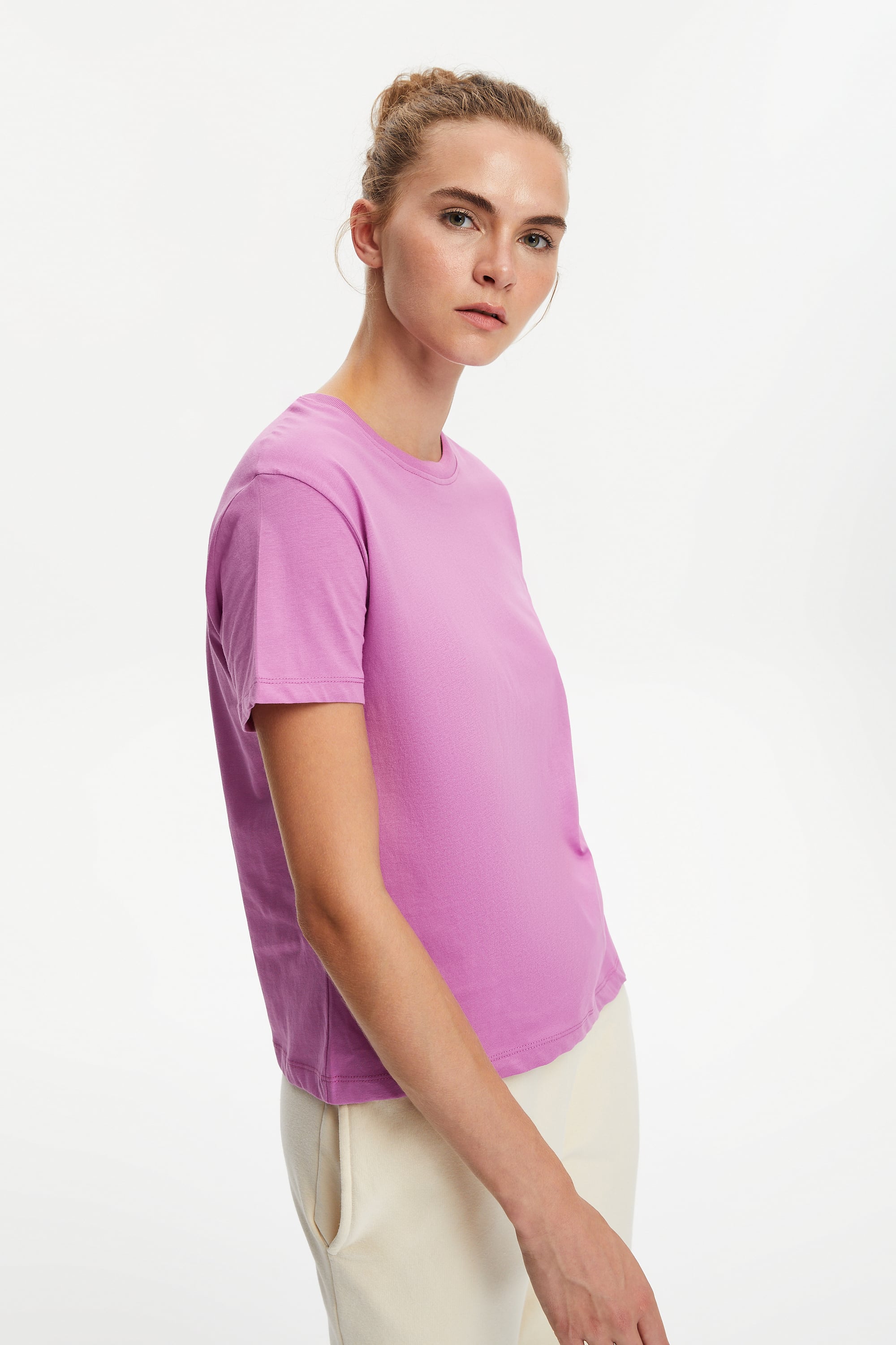 BİSİKLET YAKA KISA KOLLU T-SHIRT