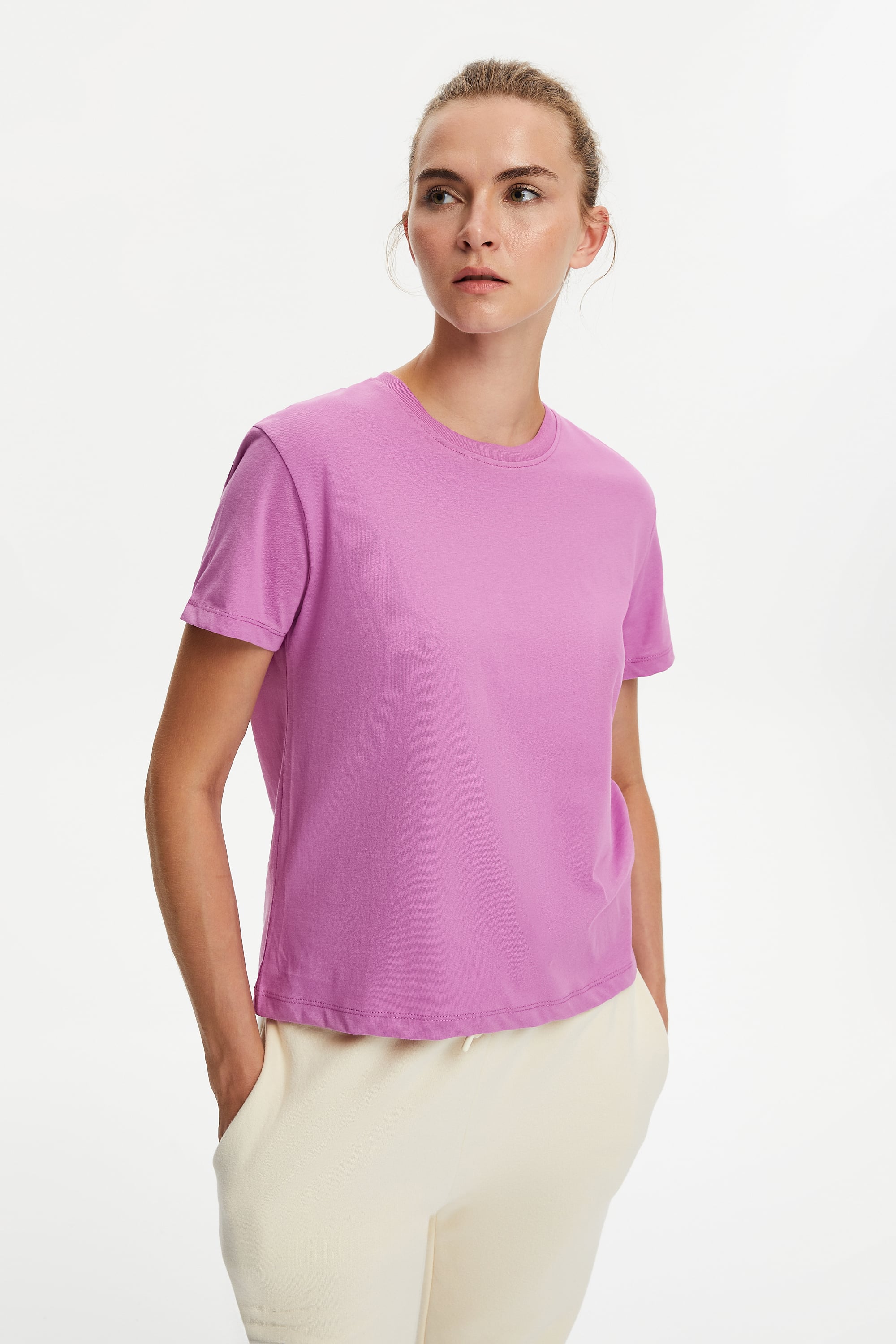 BİSİKLET YAKA KISA KOLLU T-SHIRT