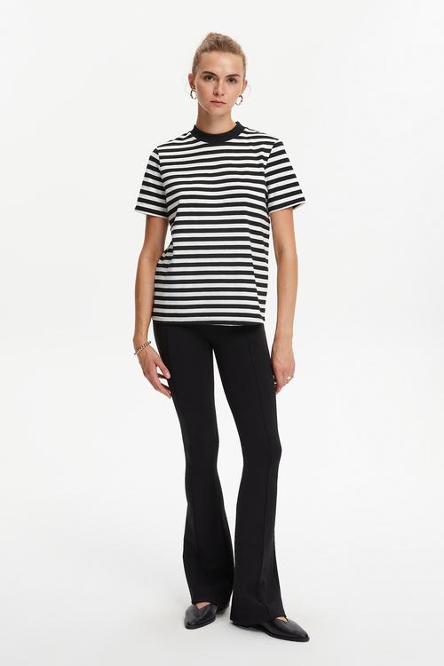  ÇİZGİLİ KISA KOLLU T-SHIRT