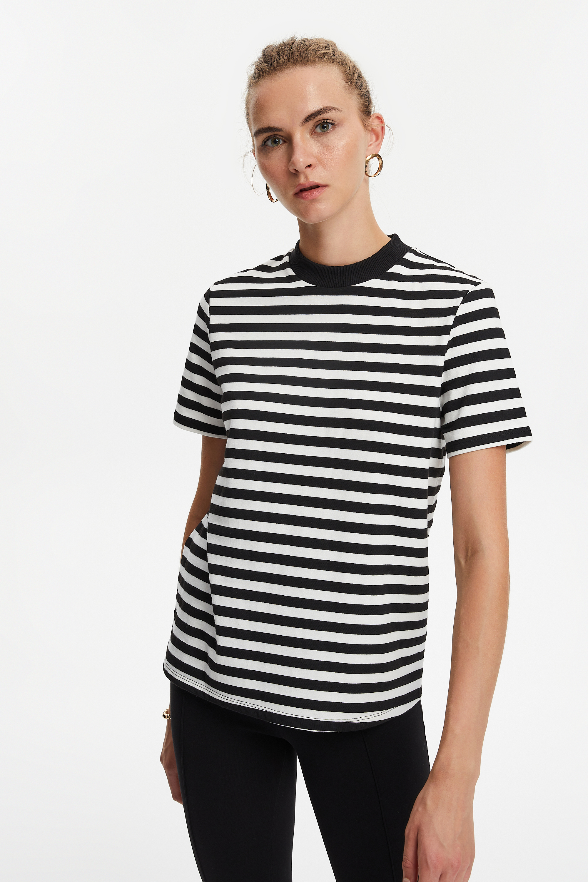 ÇİZGİLİ KISA KOLLU T-SHIRT