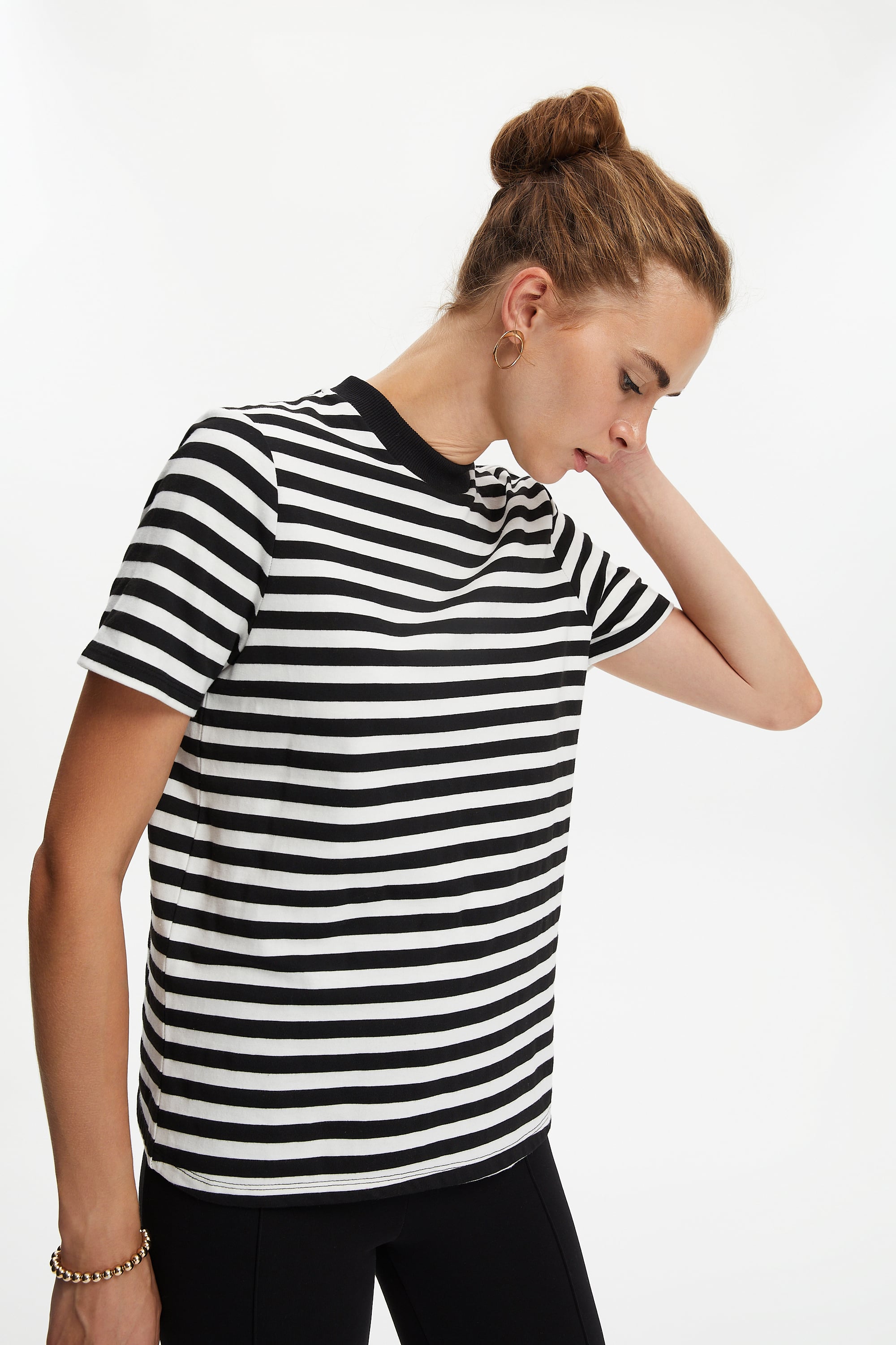 ÇİZGİLİ KISA KOLLU T-SHIRT