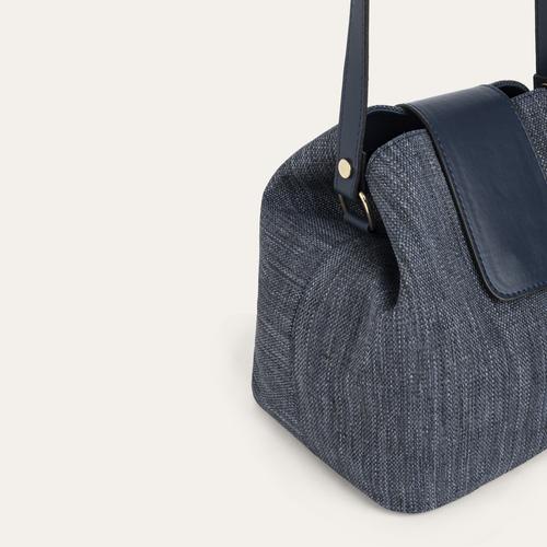  KANVAS OMUZ ÇANTASI