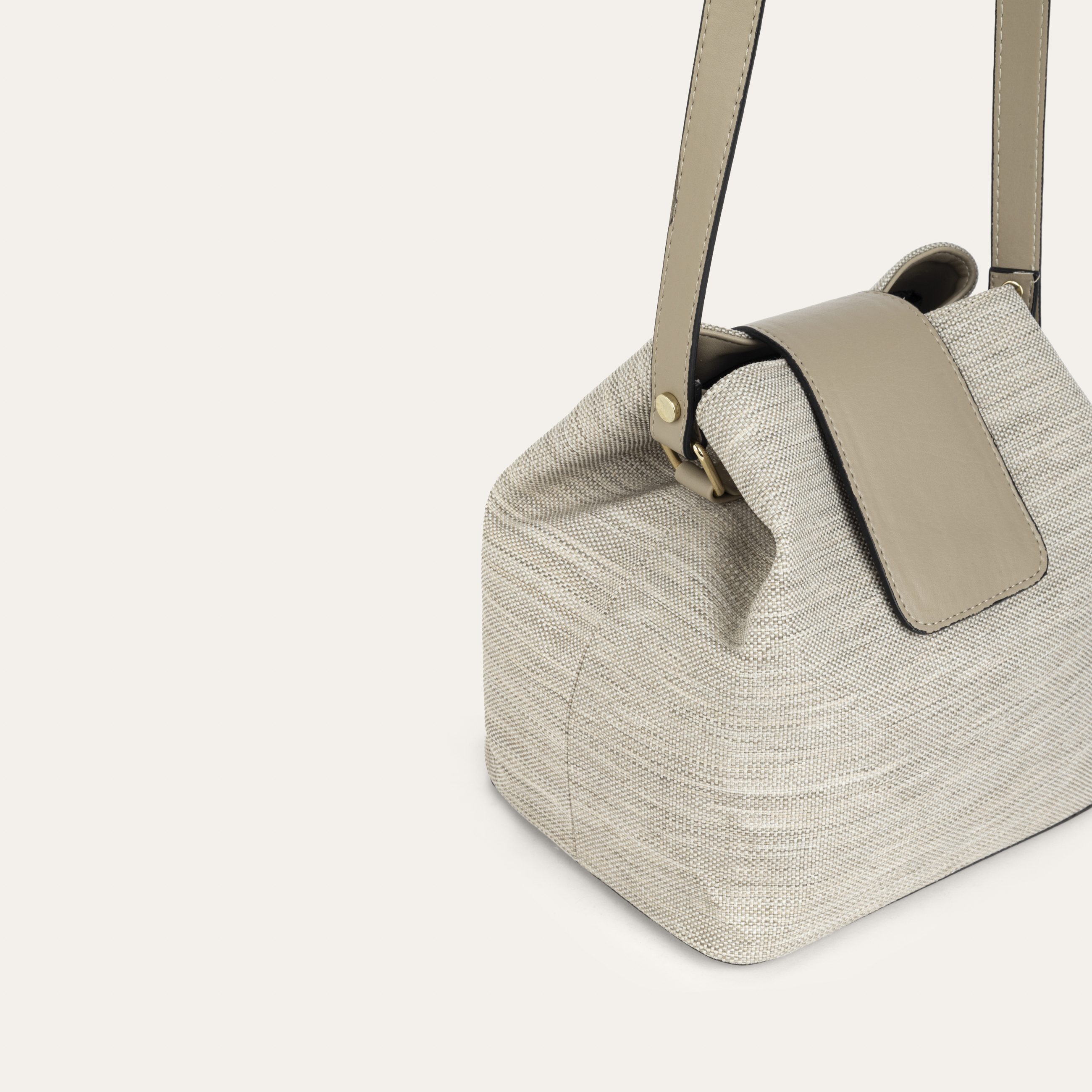 KANVAS OMUZ ÇANTASI