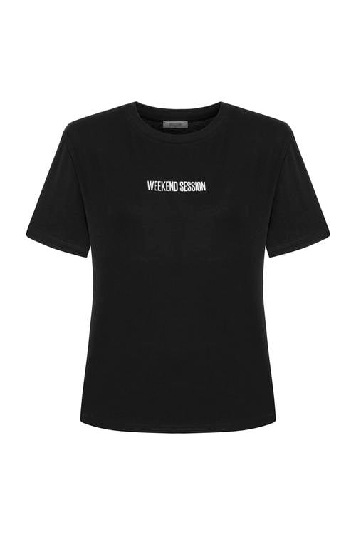  SLOGAN DETAYLI KISA KOLLU T-SHIRT