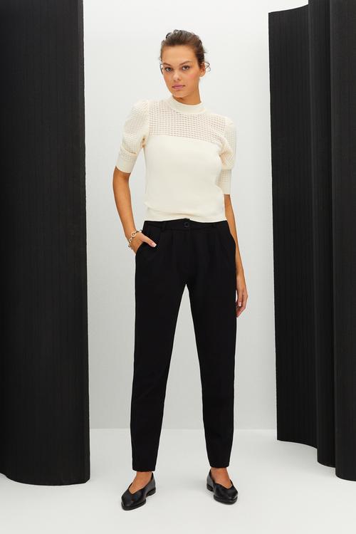  HAVUÇ KESİM KLASİK PANTOLON