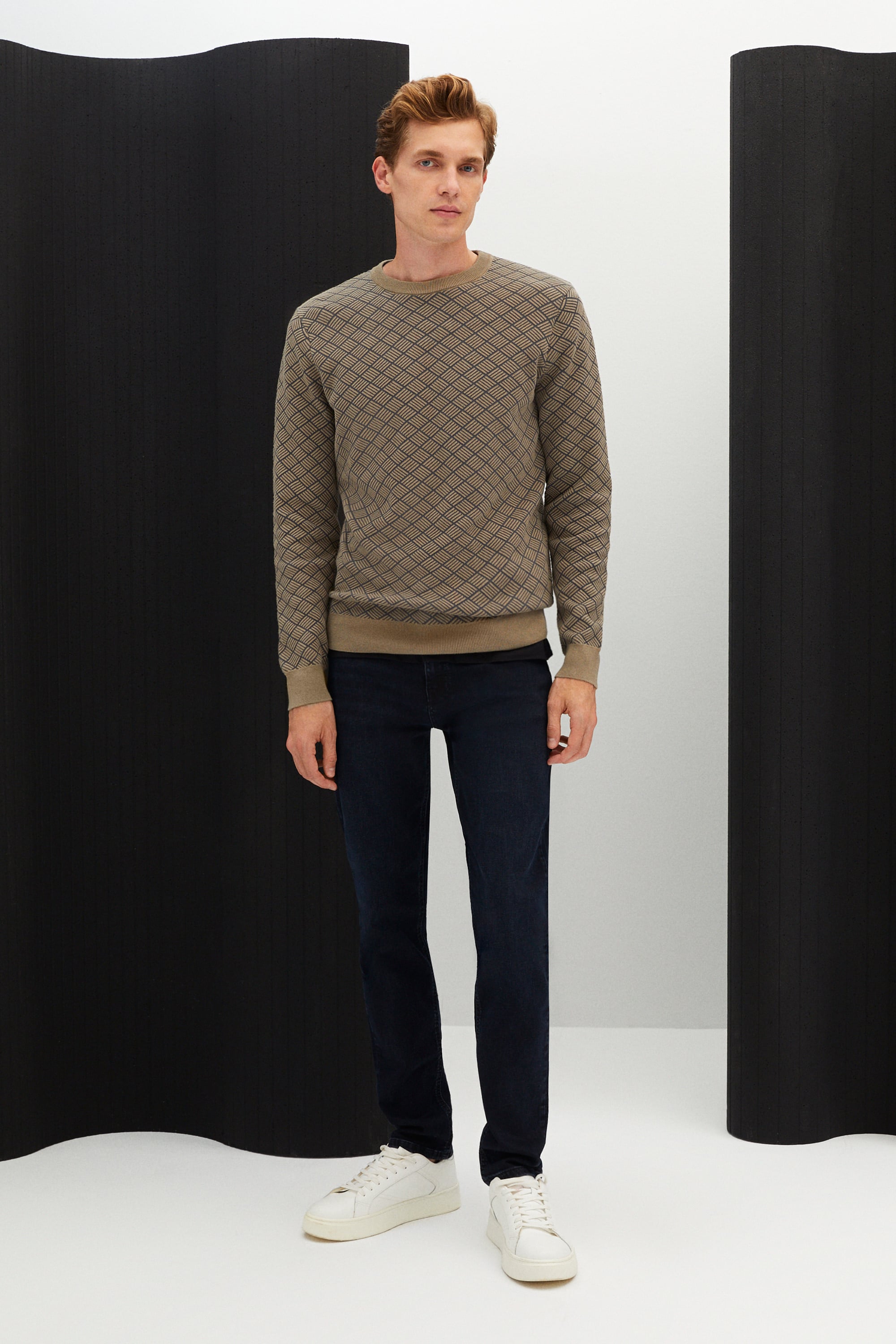 JAKARLI BİSİKLET YAKA TRİKO