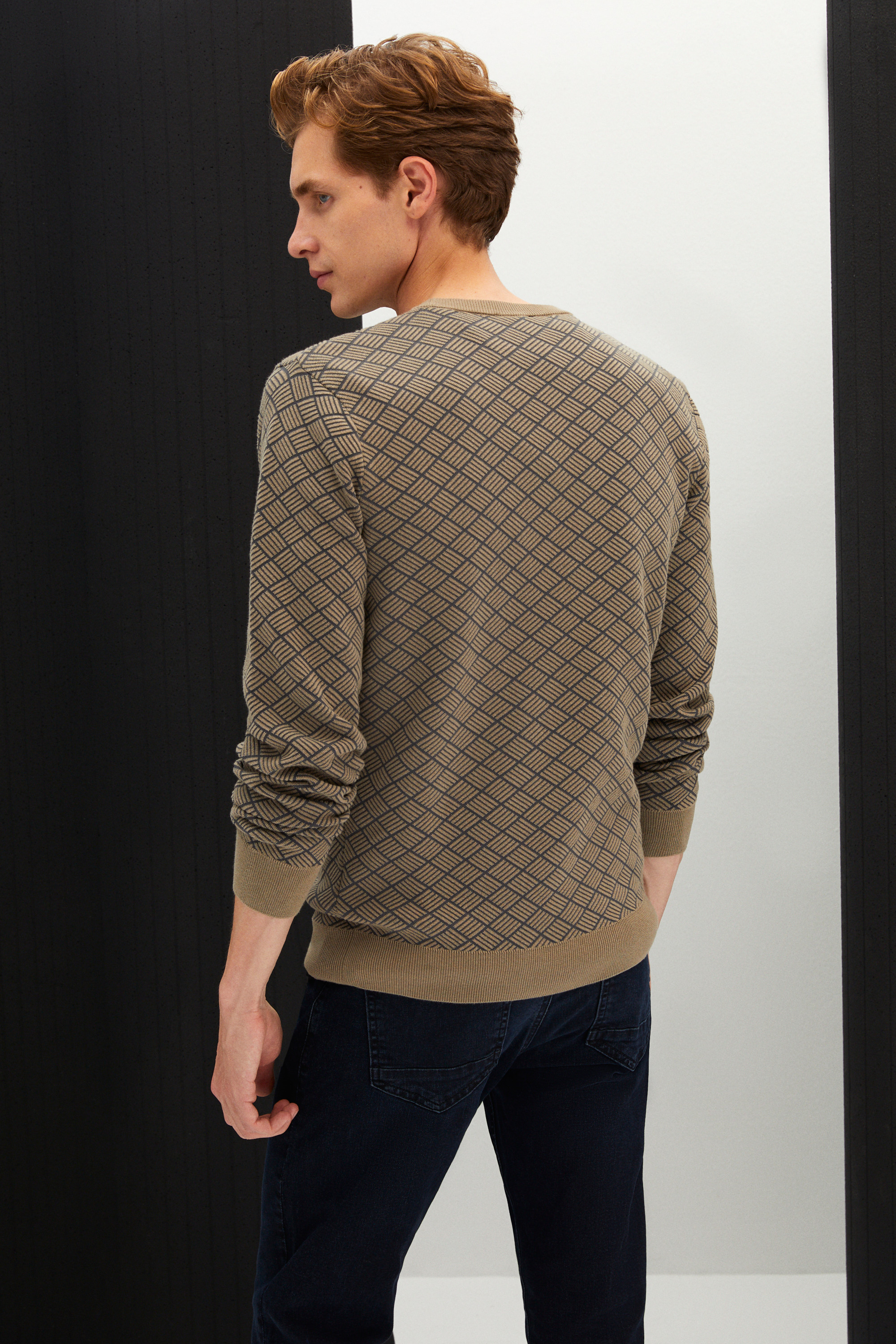 JAKARLI BİSİKLET YAKA TRİKO