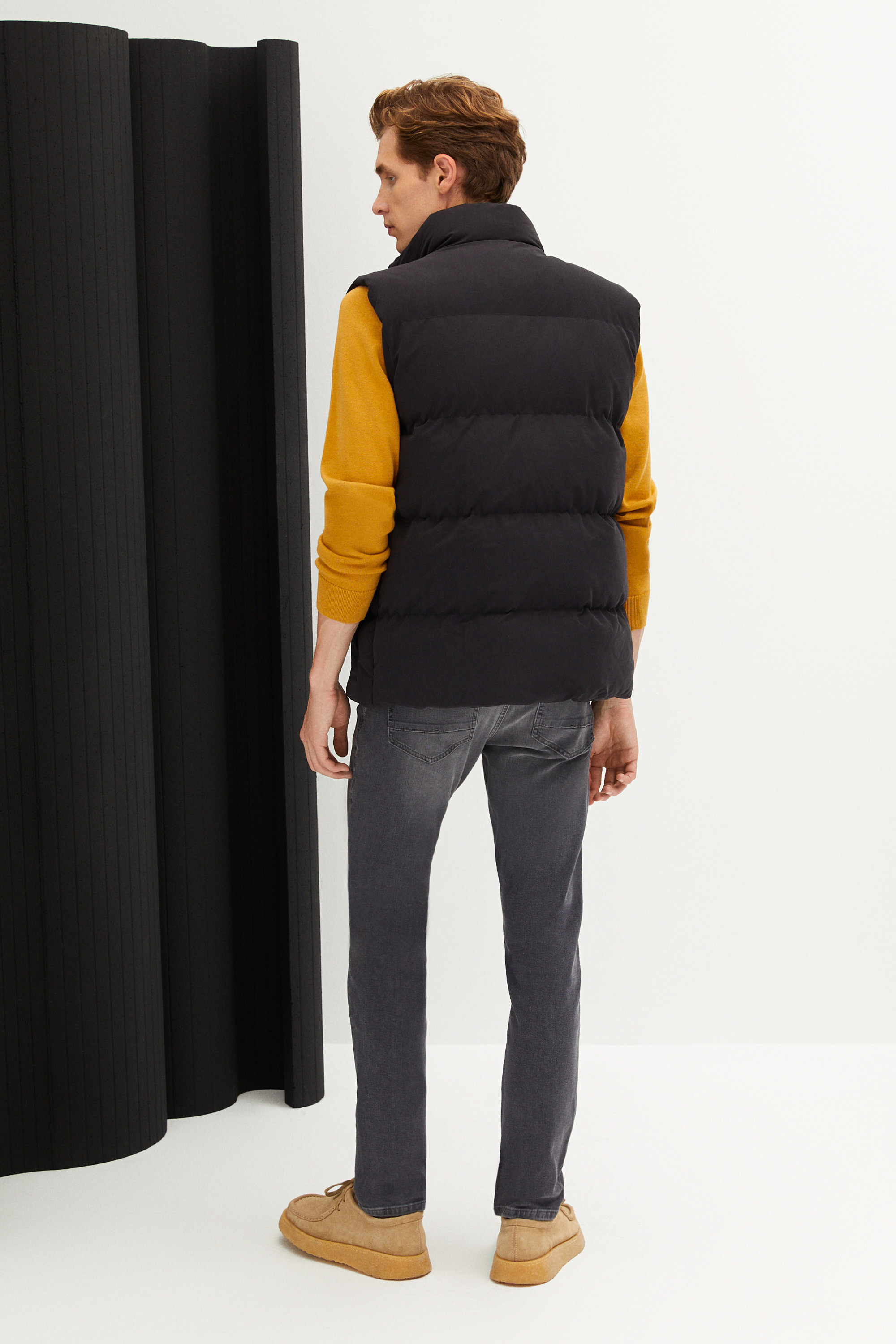 DİK YAKA KAPİTONELİ YELEK