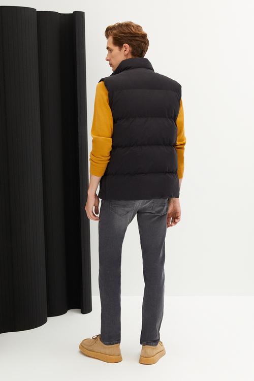  DİK YAKA KAPİTONELİ YELEK