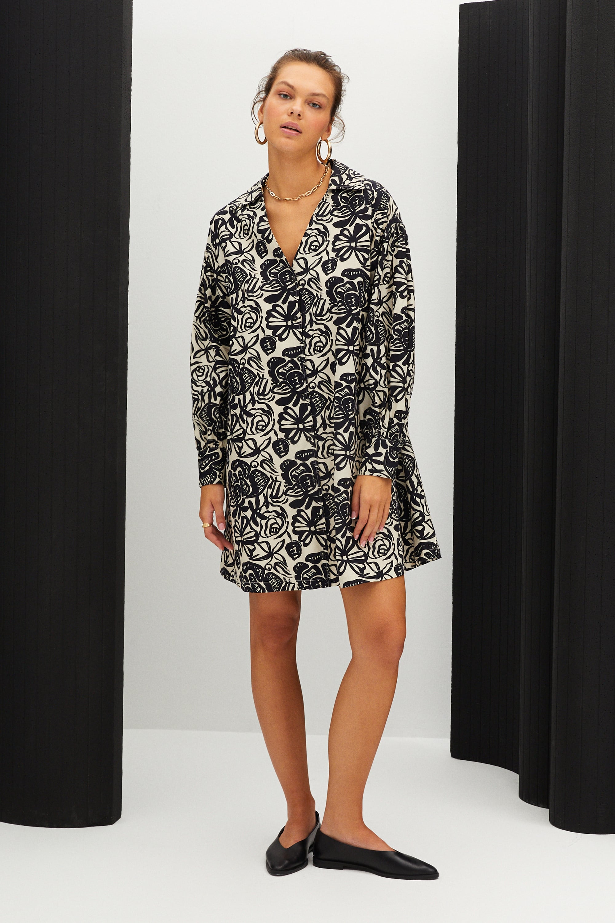 ÇİÇEK DESENLİ UZUN KOLLU MİNİ ELBİSE