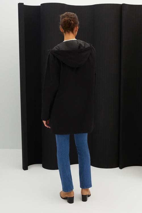  KAPÜŞONLU YAĞMURLUK