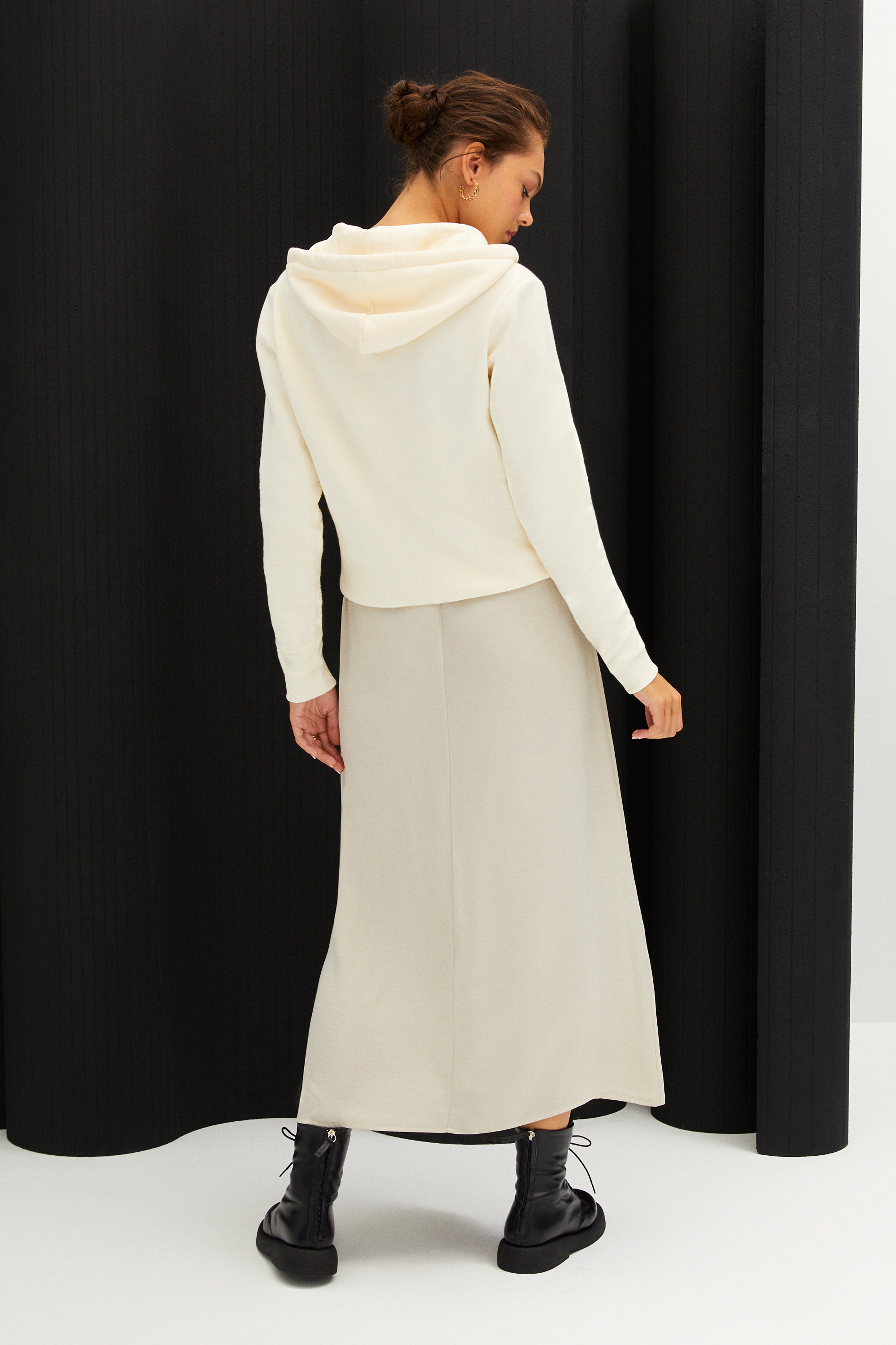 FERMUARLI KAPÜŞONLU SWEATSHIRT