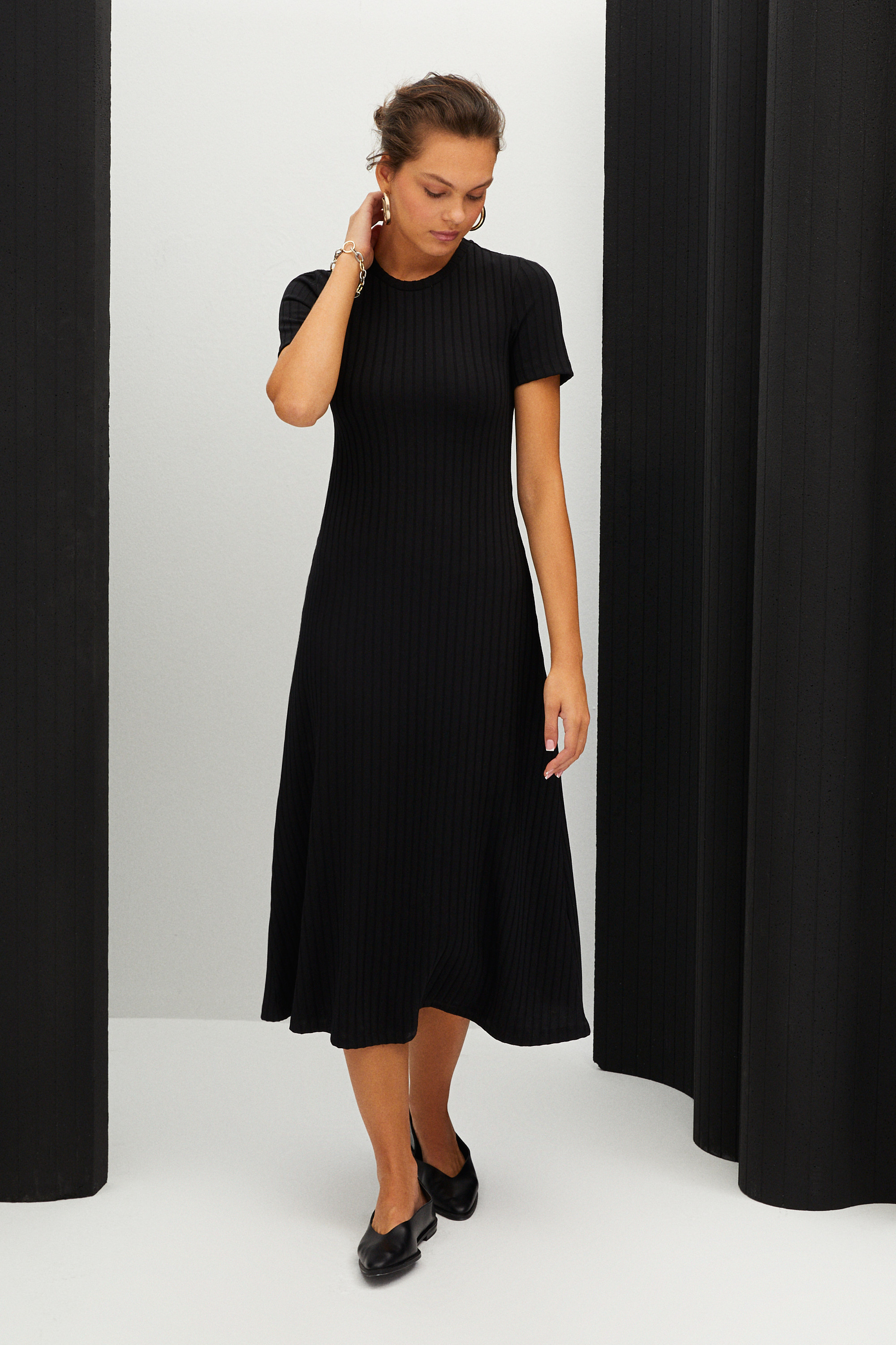 FİTİLLİ KISA KOLLU MİDİ ELBİSE