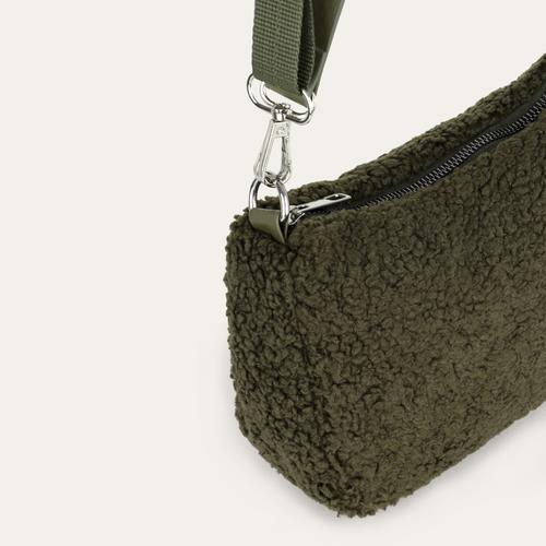  PELÜŞ OMUZ ÇANTASI