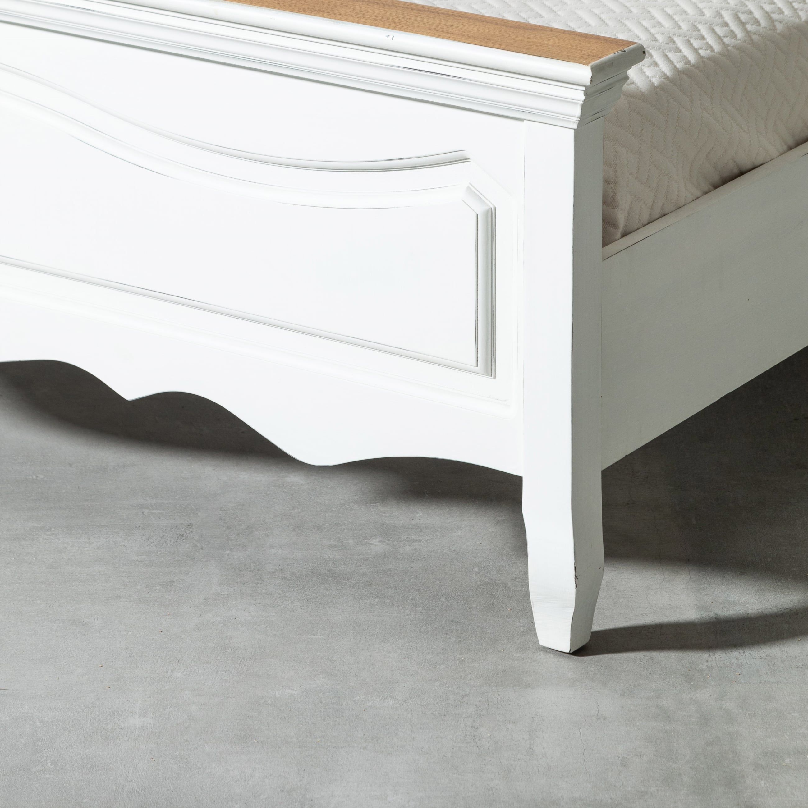 BORRA ÇİFT KİŞİLİK AHŞAP KARYOLA BEYAZ 200X160