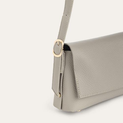  DERİ GÖRÜNÜMLÜ OMUZ ÇANTASI