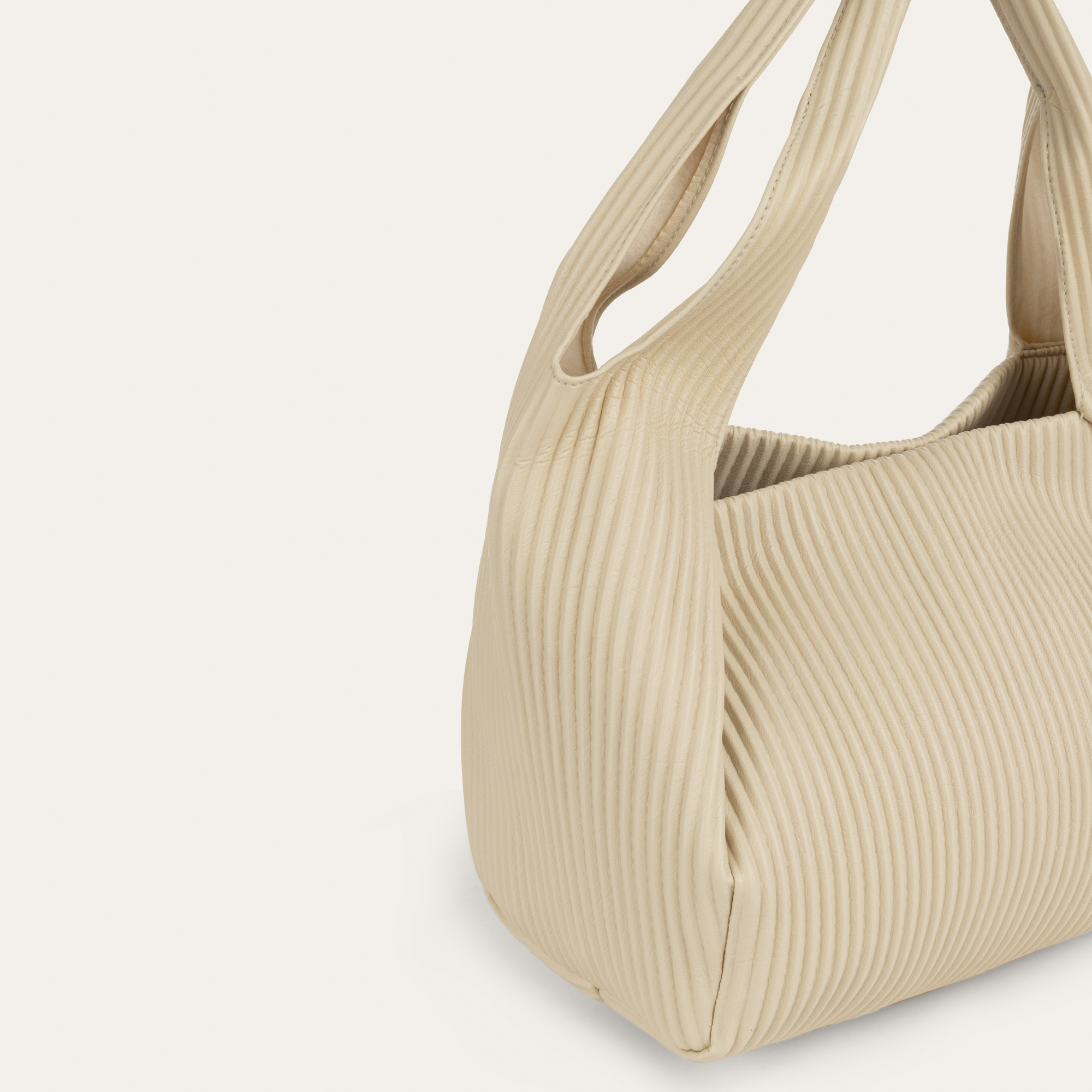 DOKULU DERİ GÖRÜNÜMLÜ EL ÇANTASI