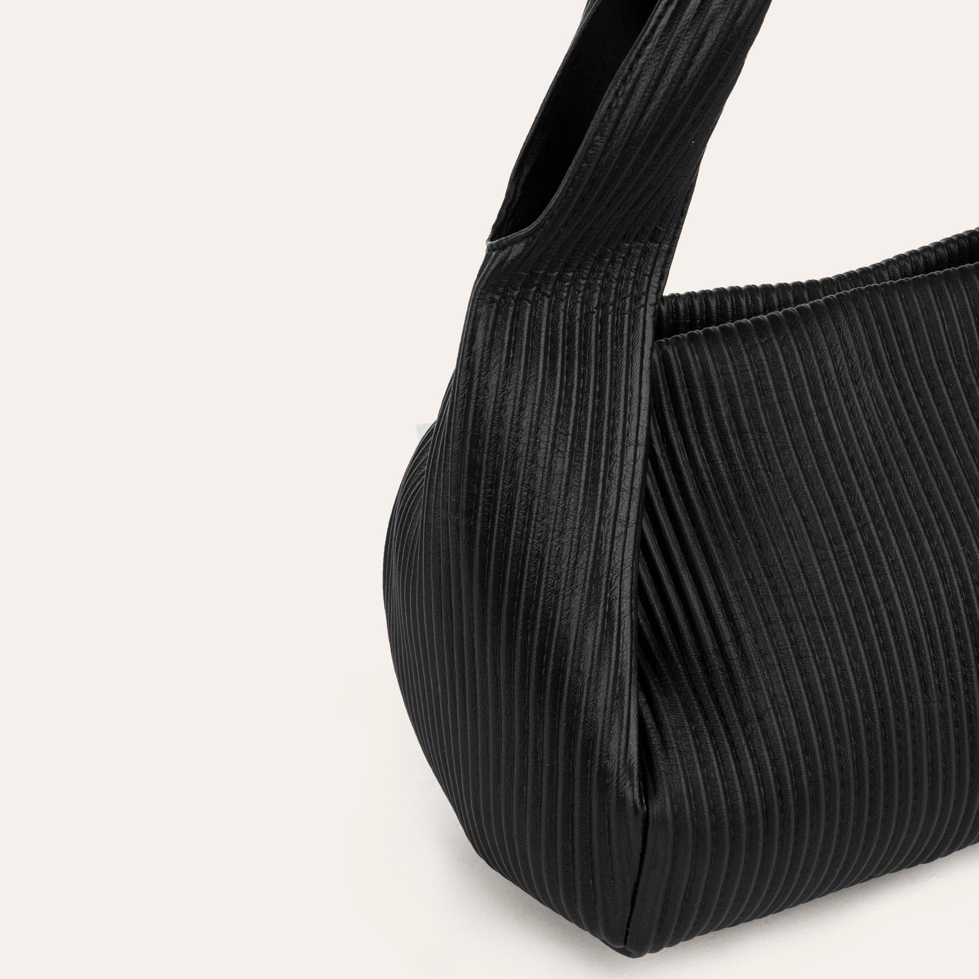 DOKULU DERİ GÖRÜNÜMLÜ EL ÇANTASI