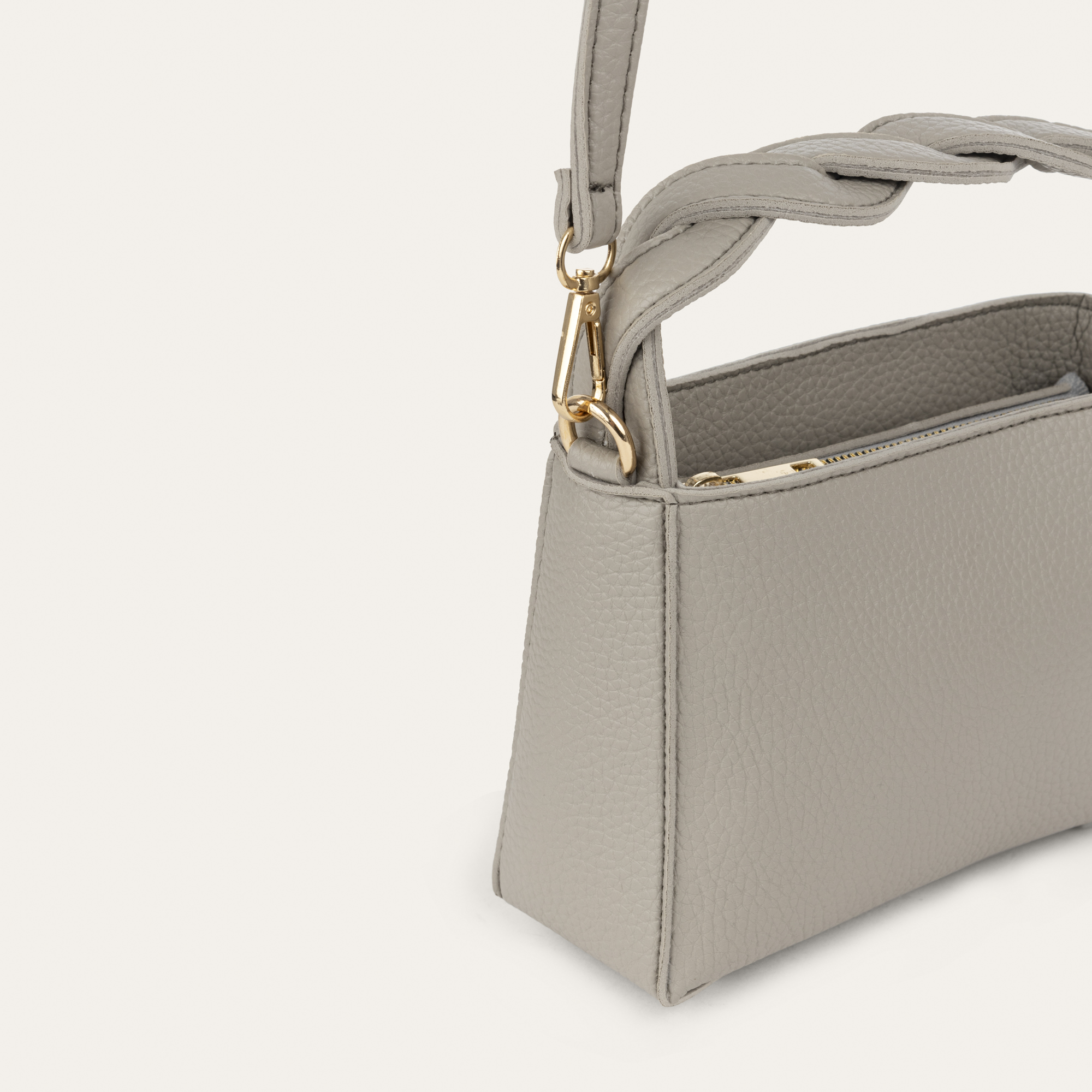 DERİ GÖRÜNÜMLÜ OMUZ ÇANTASI