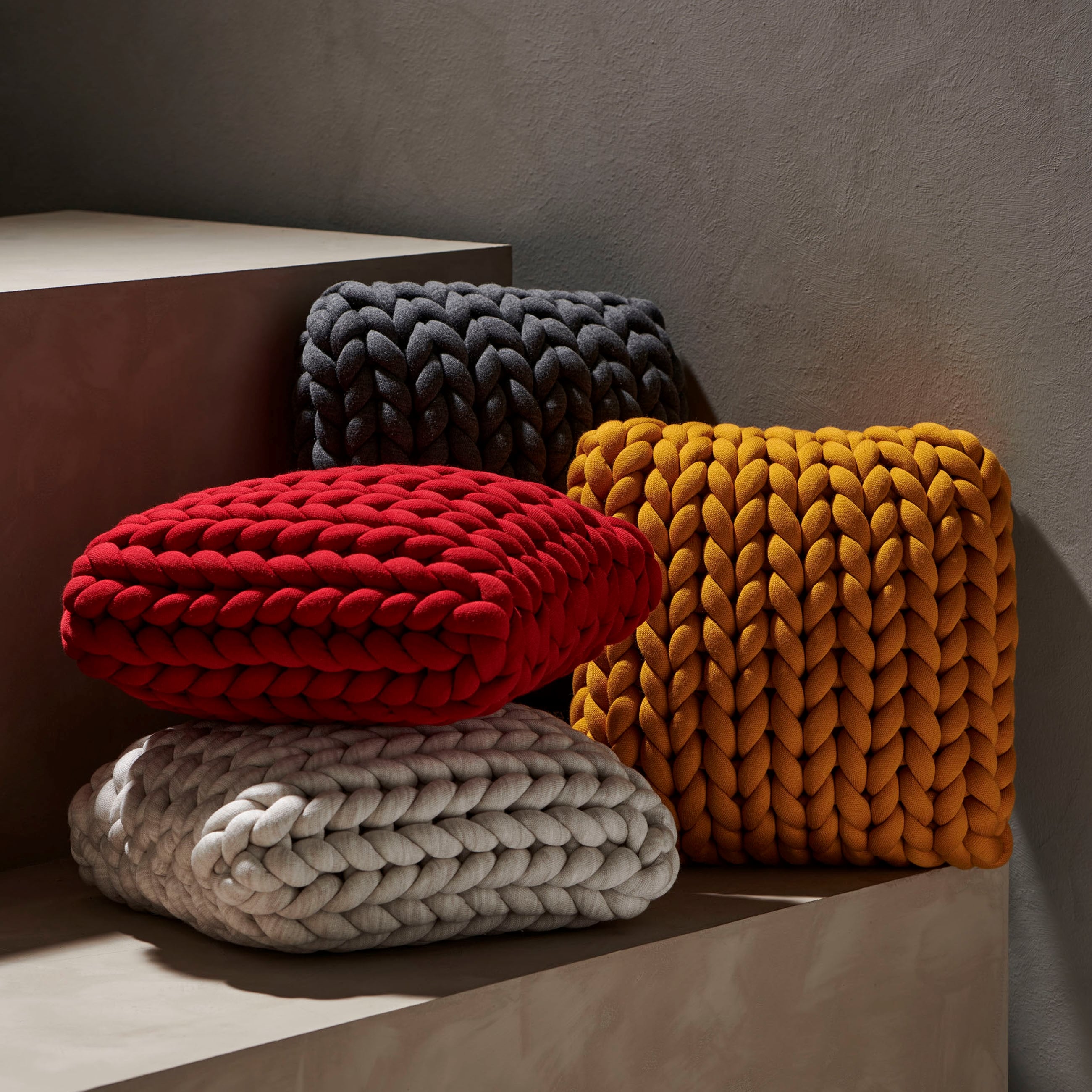 ABELLA KIRLENT KIRMIZI 50X50