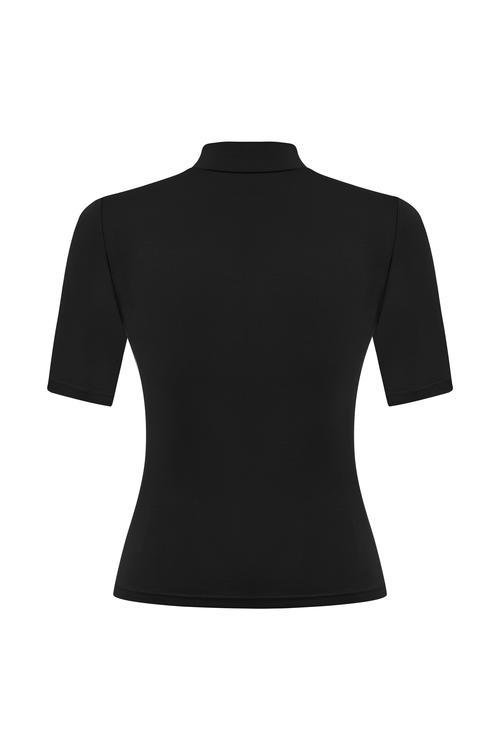  DİK YAKA KISA KOLLU T-SHIRT