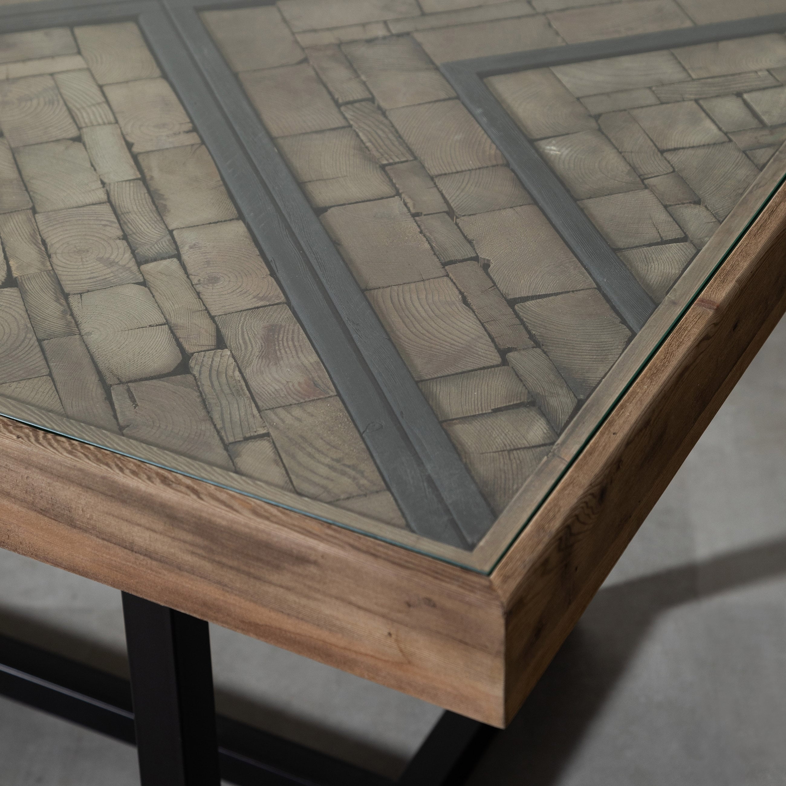 VERTICAL CAM TABLALI MASİF AHŞAP YEMEK MASASI ÇAM