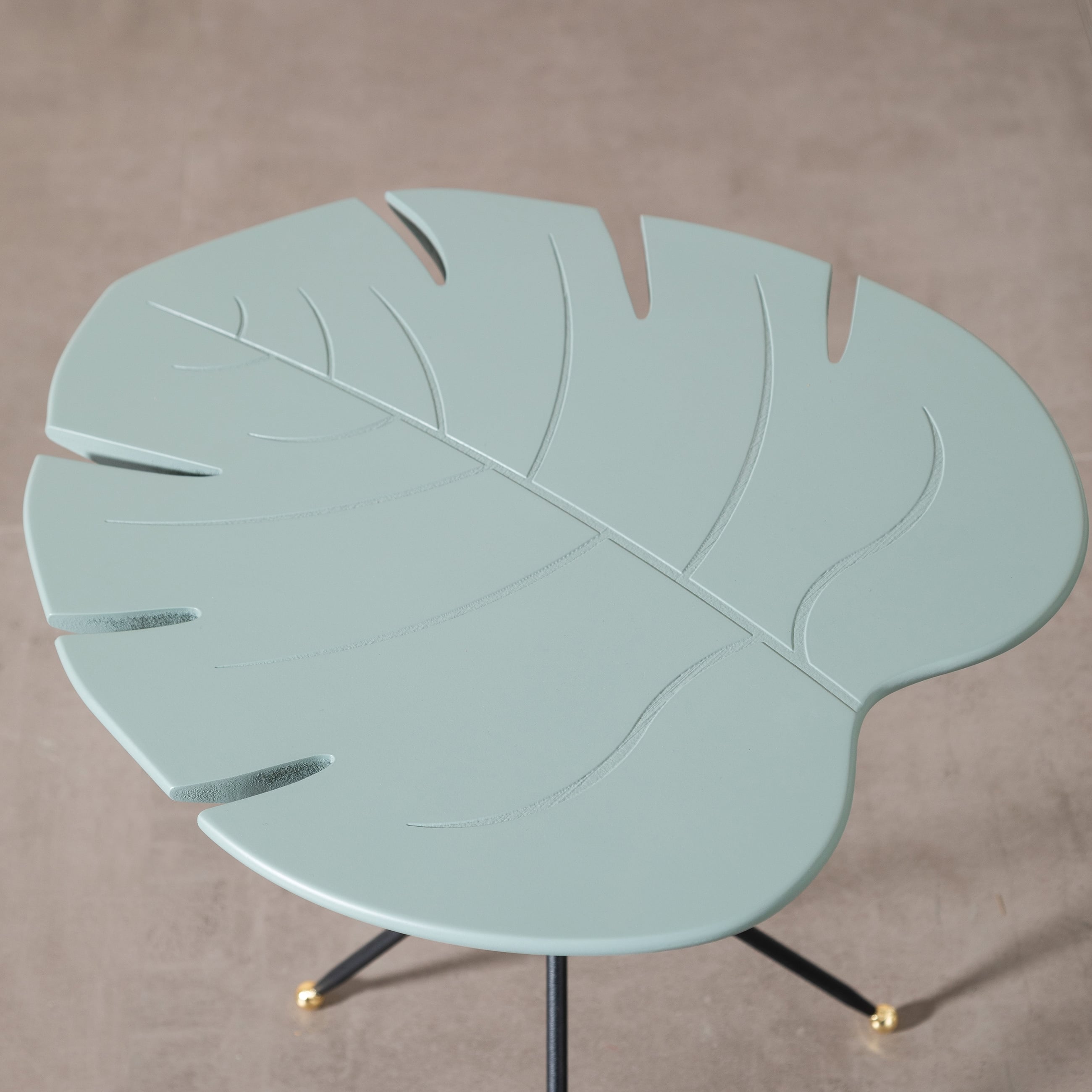 MENFİ GRİ ZİGON SEHPA