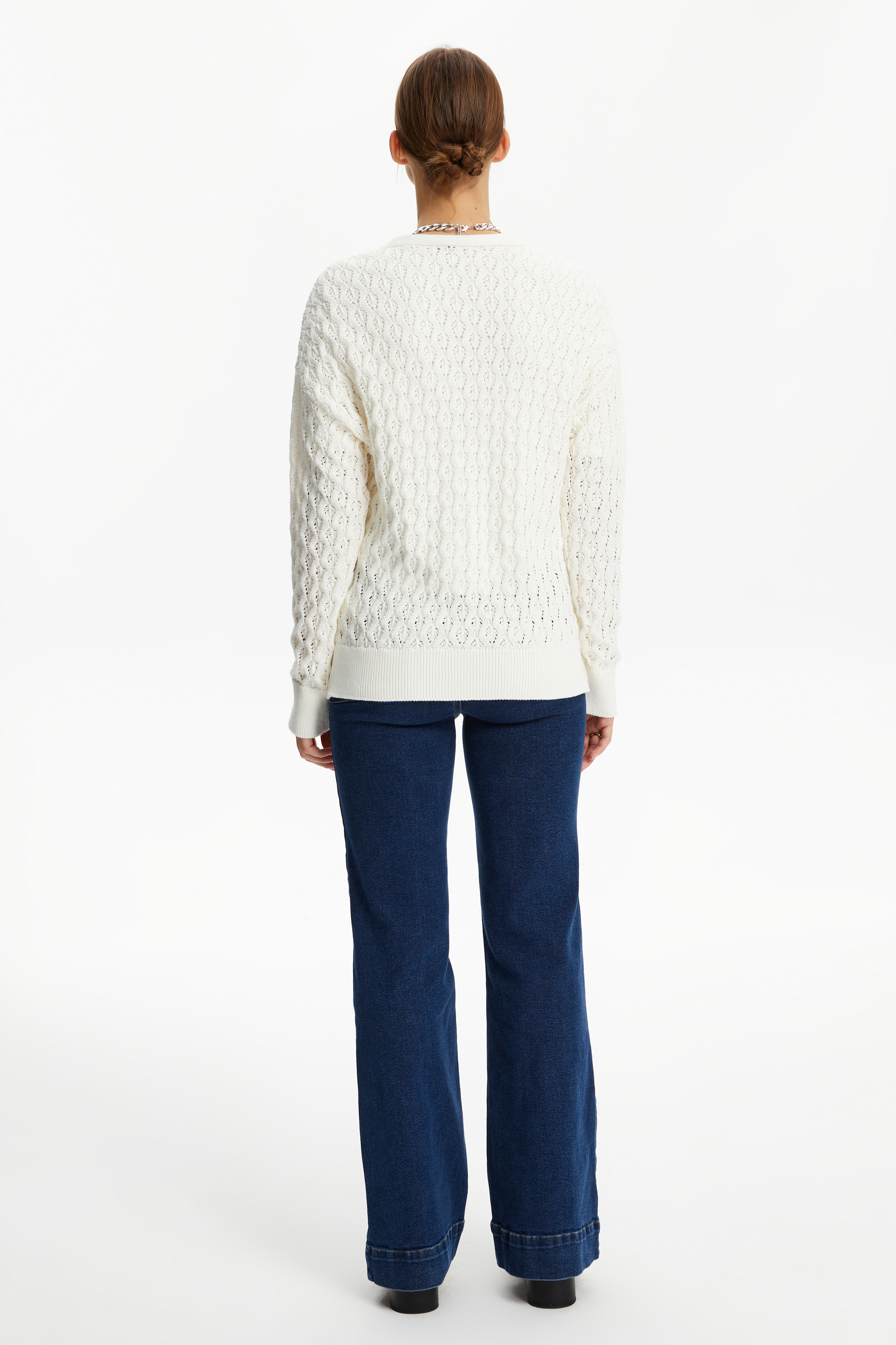 V YAKA DÜĞMELİ TRİKO HIRKA