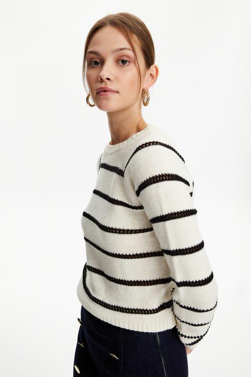  ÇİZGİLİ TRİKO KAZAK