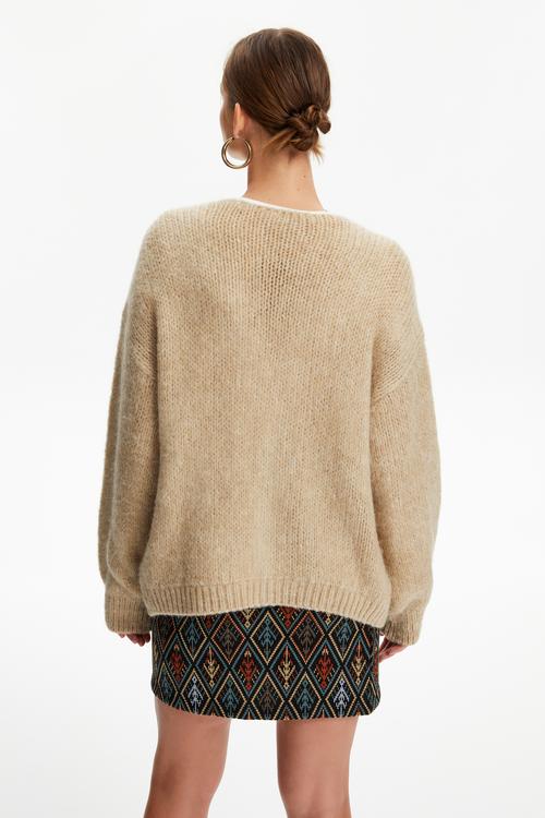  DÜĞMELİ TRİKO HIRKA