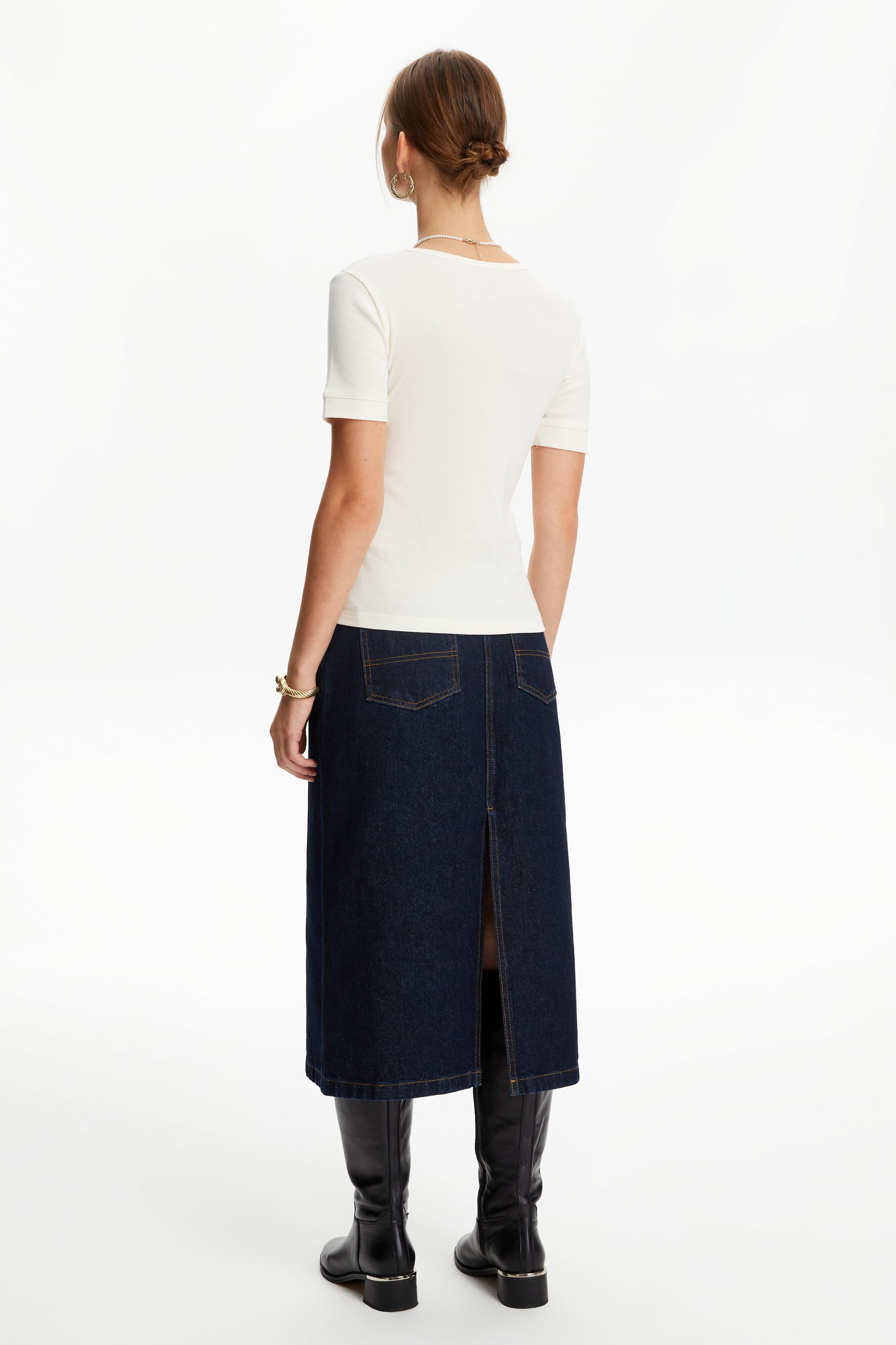 BİSİKLET YAKA KISA KOLLU T-SHIRT