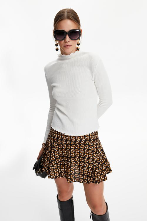  DİK YAKA UZUN KOLLU T-SHIRT