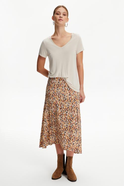  V YAKA VİSKON T-SHIRT