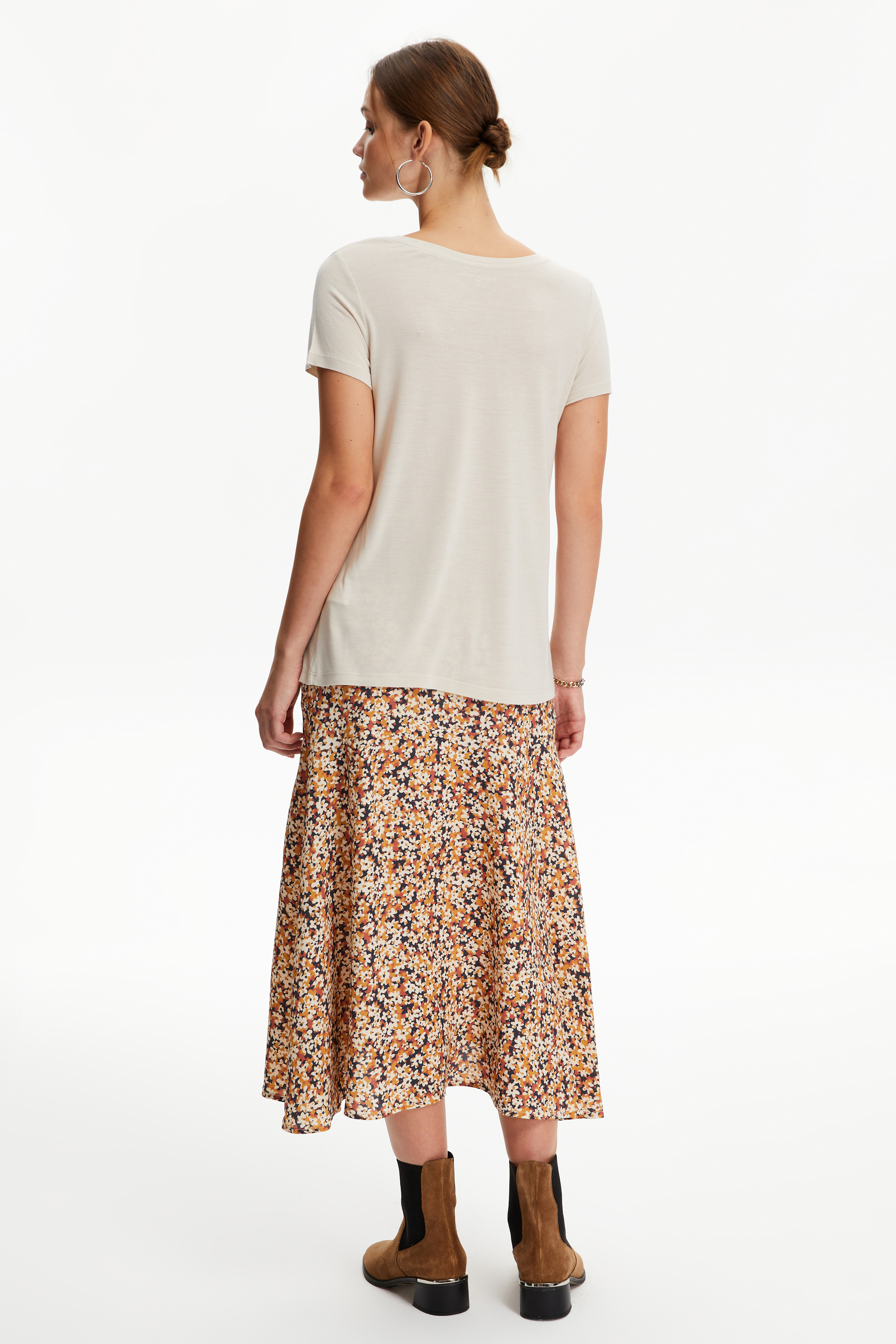 V YAKA VİSKON T-SHIRT