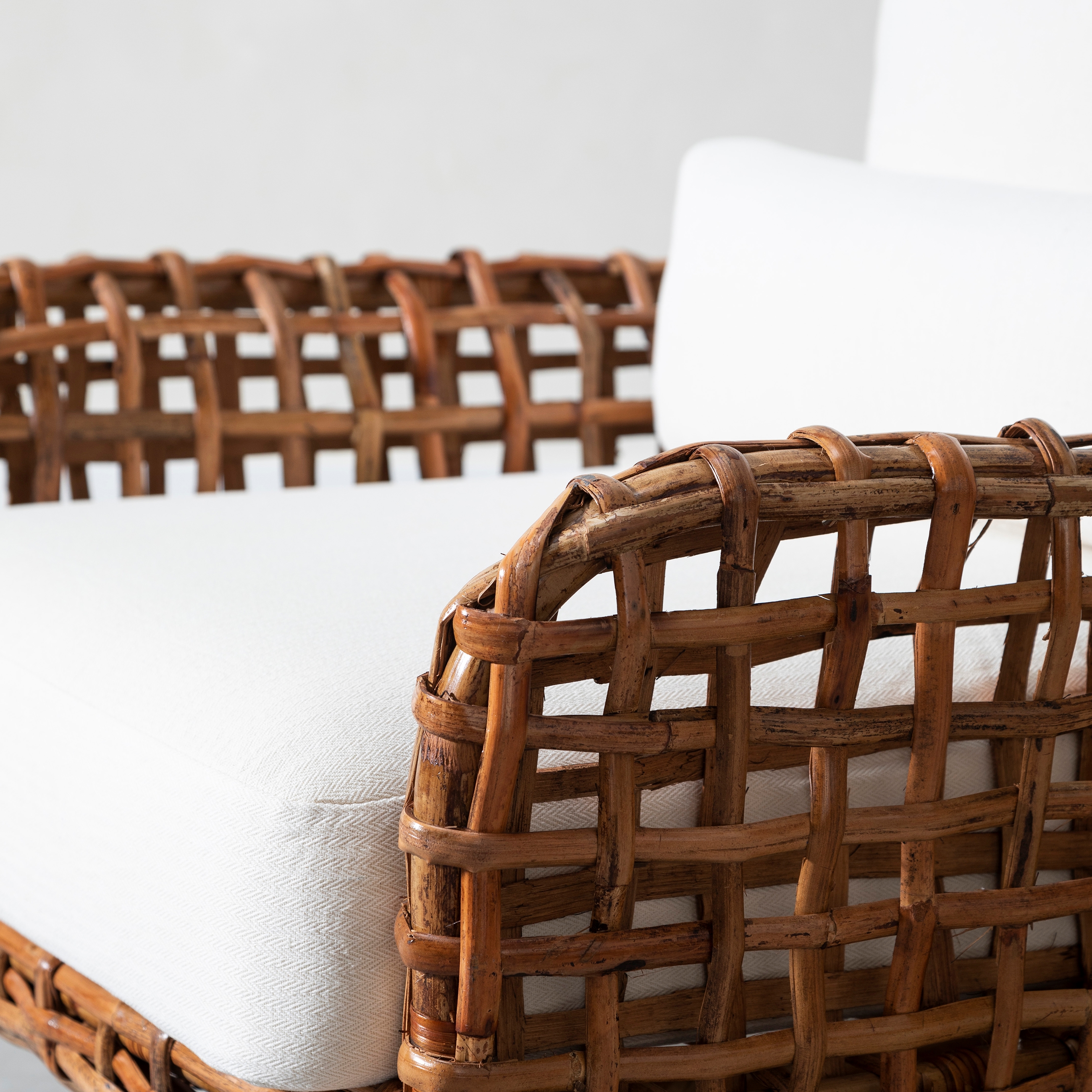 HEBUTERNE TEKLİ KOLTUK